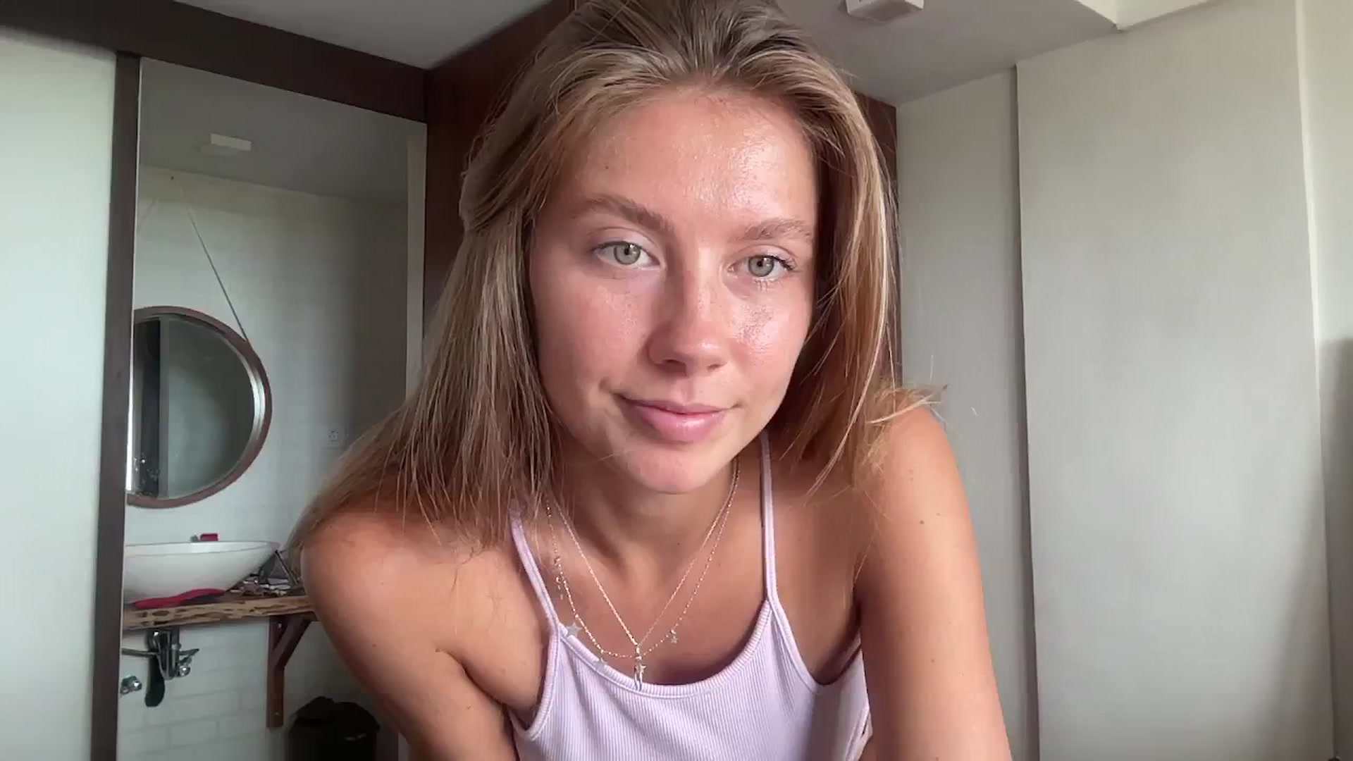 Gallery image thumbnail from SurfGirls's myfreecams stream on, 11/08/2024, 02:16 image 1 of 20