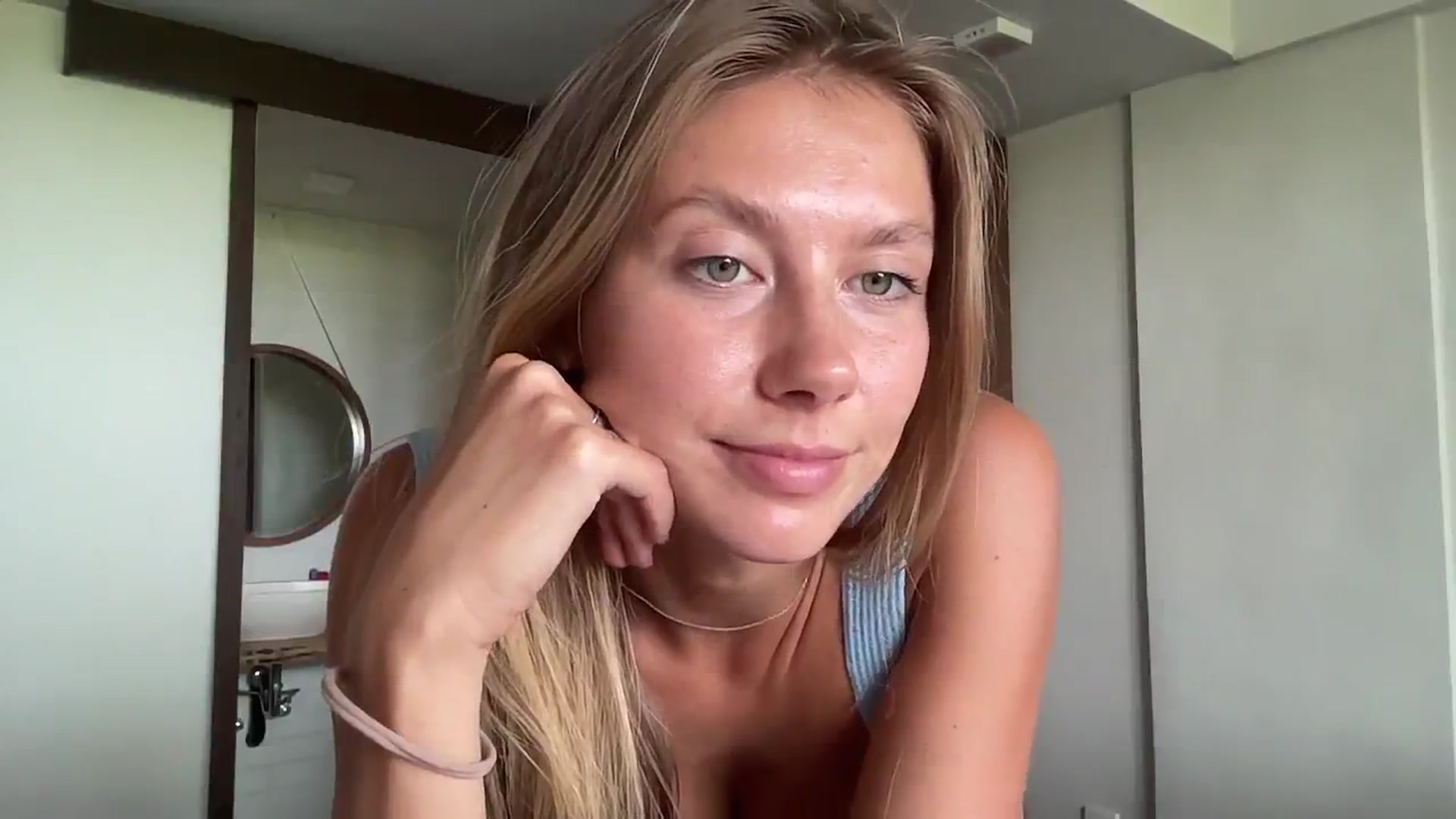 Gallery image thumbnail from SurfGirls's myfreecams stream on, 11/21/2024, 07:52 image 14 of 20