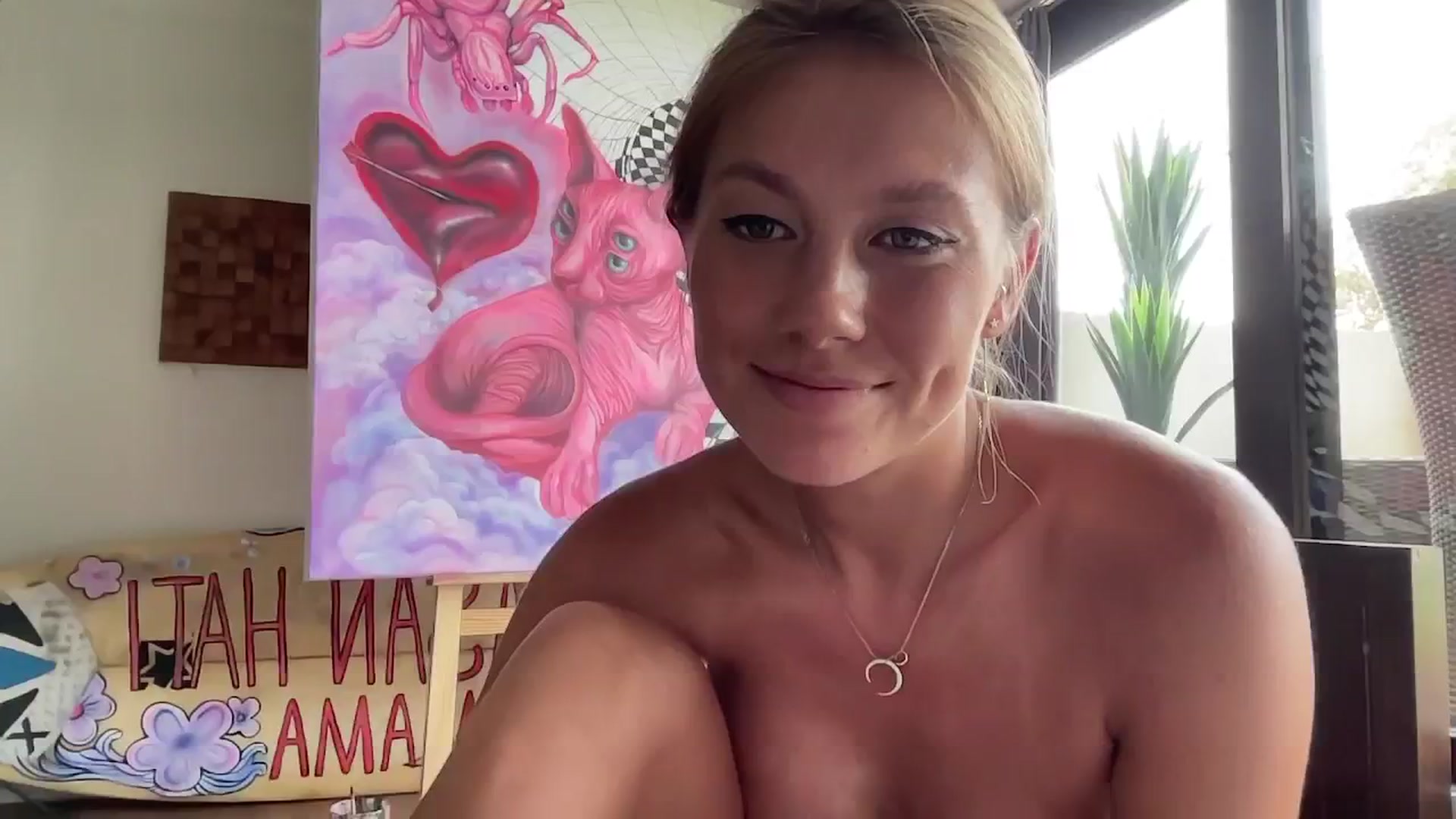 Gallery image thumbnail from SurfGirls's myfreecams stream on, 11/22/2024, 06:50 image 17 of 20