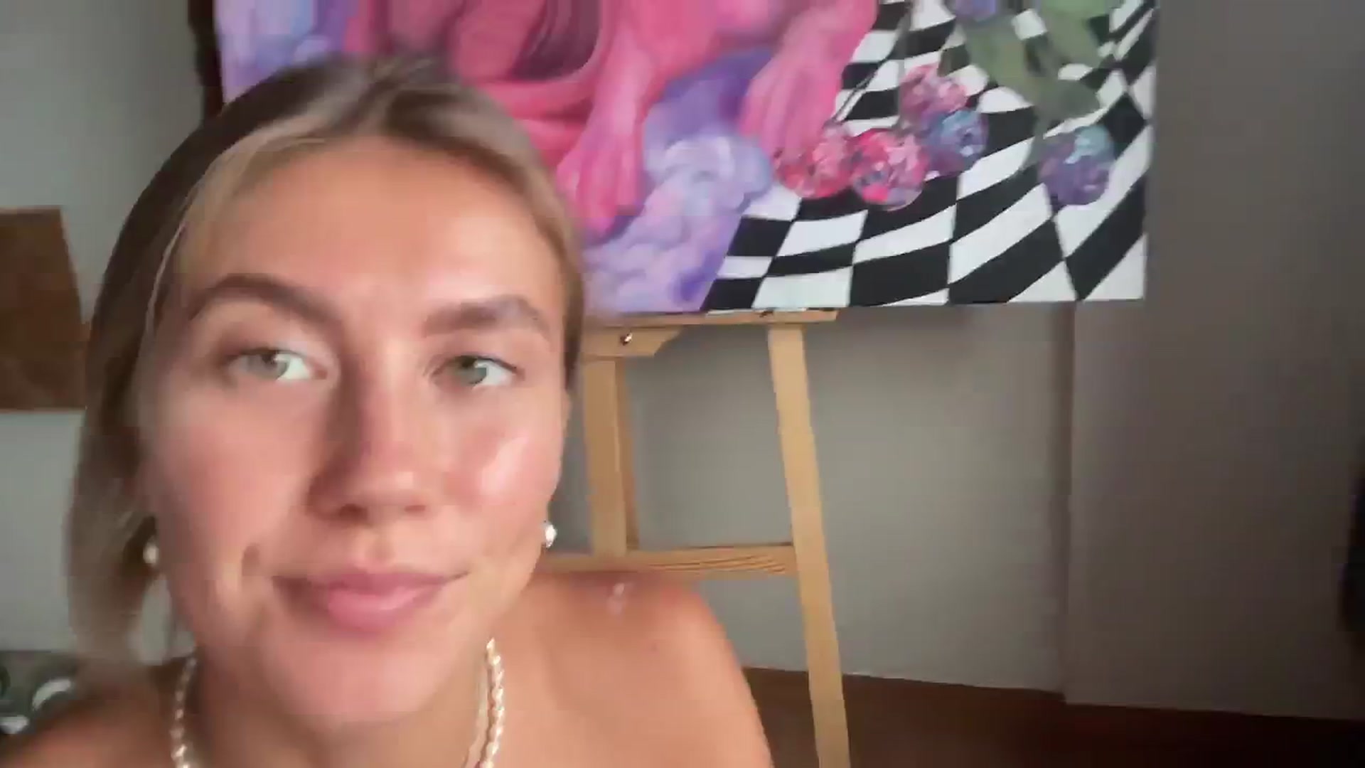 Gallery image thumbnail from SurfGirls's myfreecams stream on, 12/04/2024, 09:39 image 19 of 20