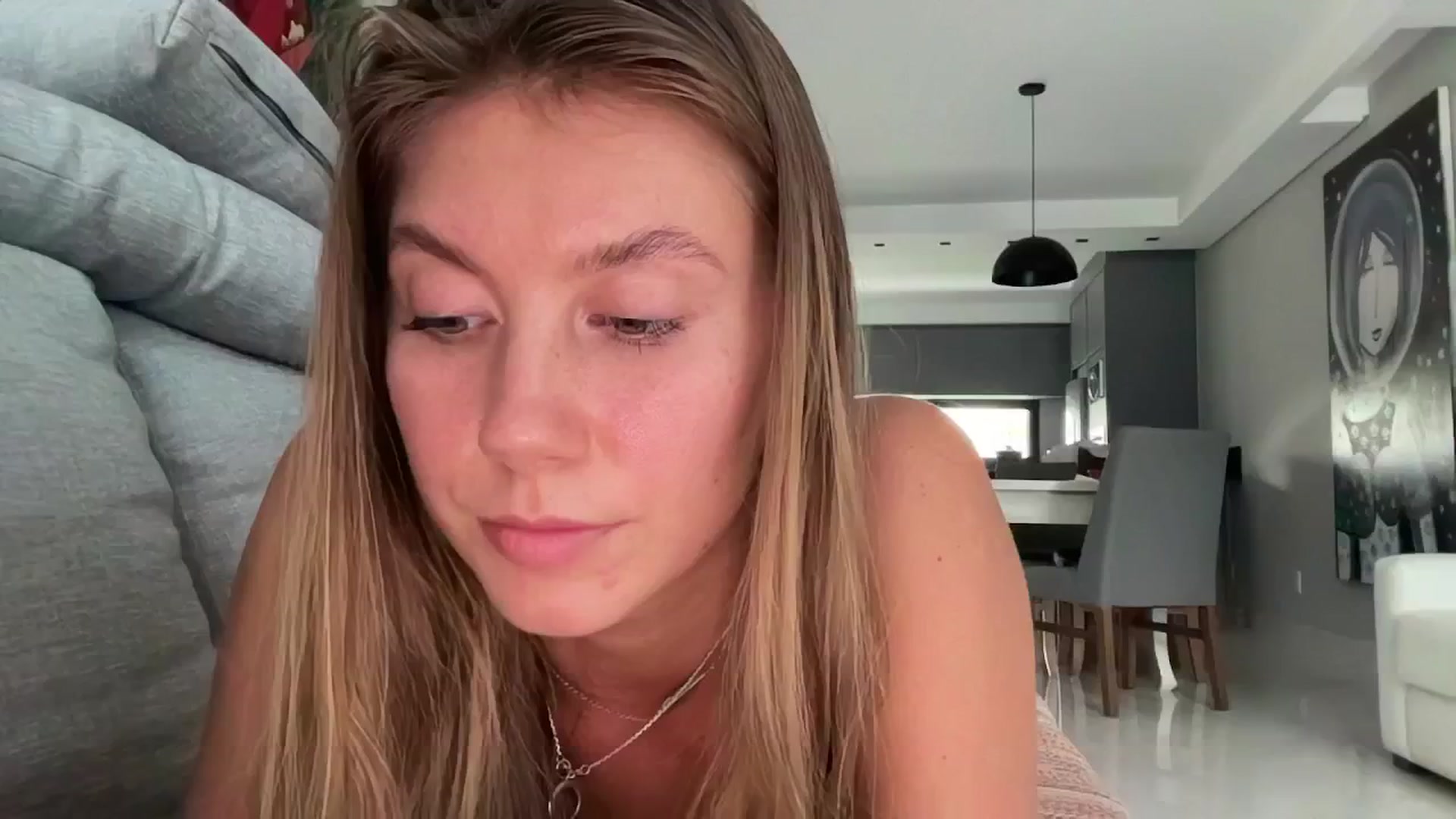 Gallery image thumbnail from SurfGirls's myfreecams stream on, 12/24/2024, 20:17 image 18 of 20