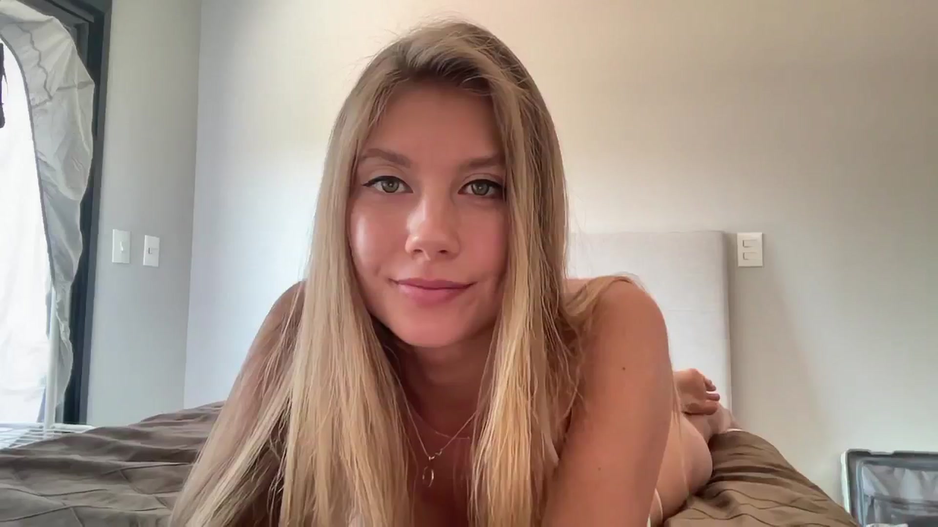 Gallery image thumbnail from SurfGirls's myfreecams stream on, 12/29/2024, 15:35 image 19 of 20