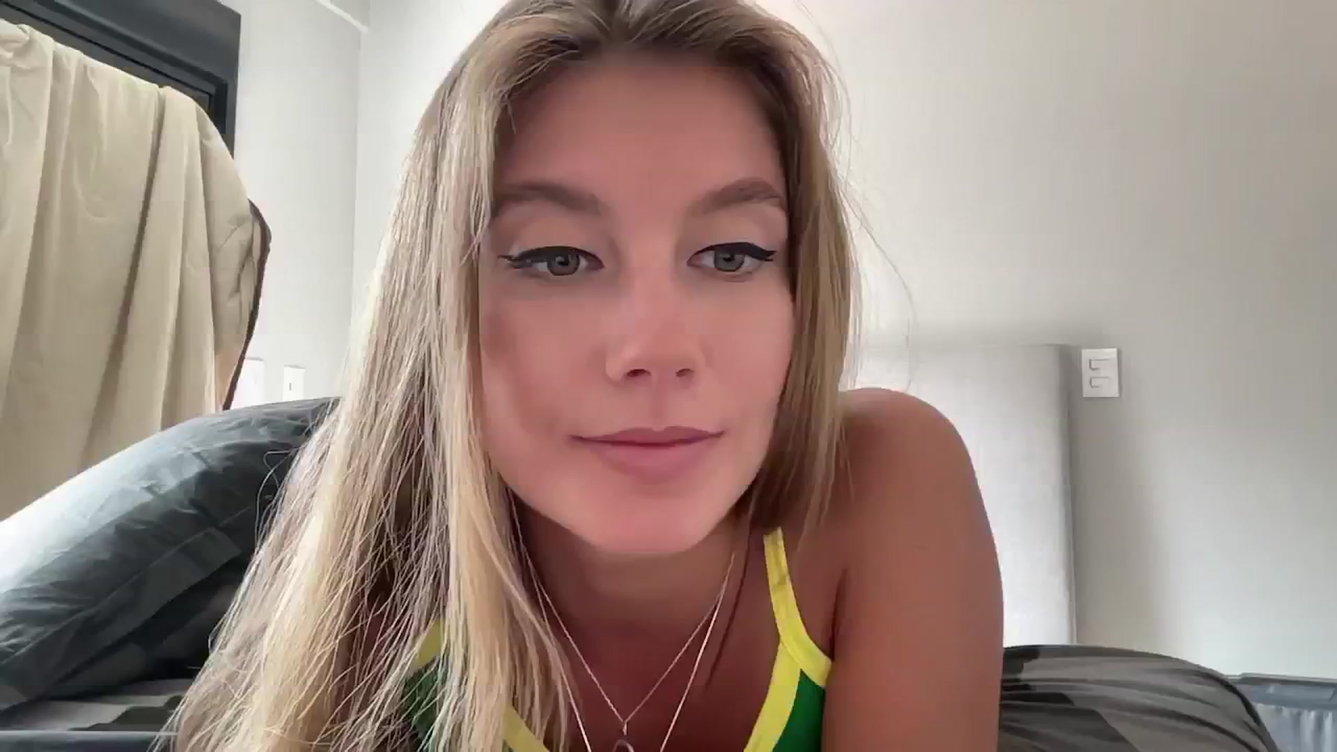 Gallery image thumbnail from SurfGirls's myfreecams stream on, 01/06/2025, 18:18 image 15 of 20