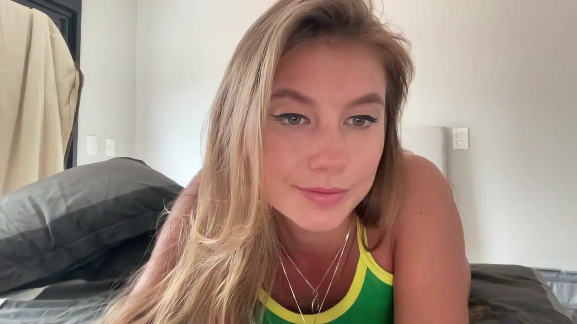 Gallery image thumbnail from SurfGirls's myfreecams stream on, 01/06/2025, 19:15 image 10 of 20