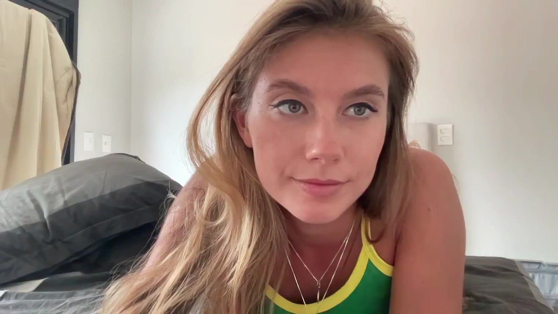 Gallery image thumbnail from SurfGirls's myfreecams stream on, 01/06/2025, 19:15 image 7 of 20