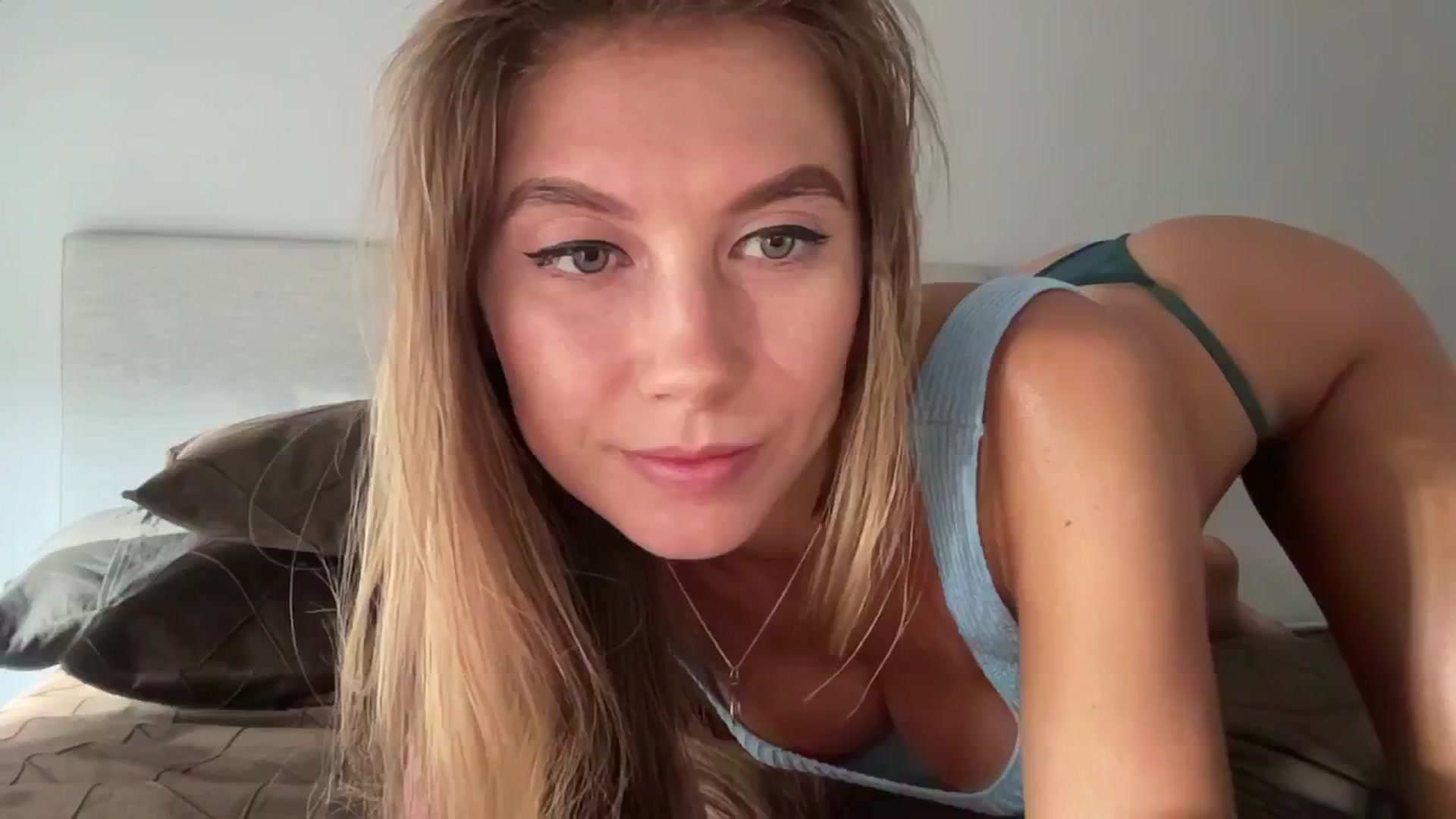 Gallery image thumbnail from SurfGirls's myfreecams stream on, 01/08/2025, 21:52 image 4 of 20