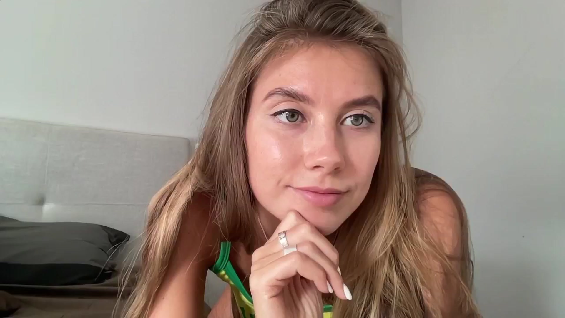 Gallery image thumbnail from SurfGirls's myfreecams stream on, 01/09/2025, 19:05 image 7 of 20