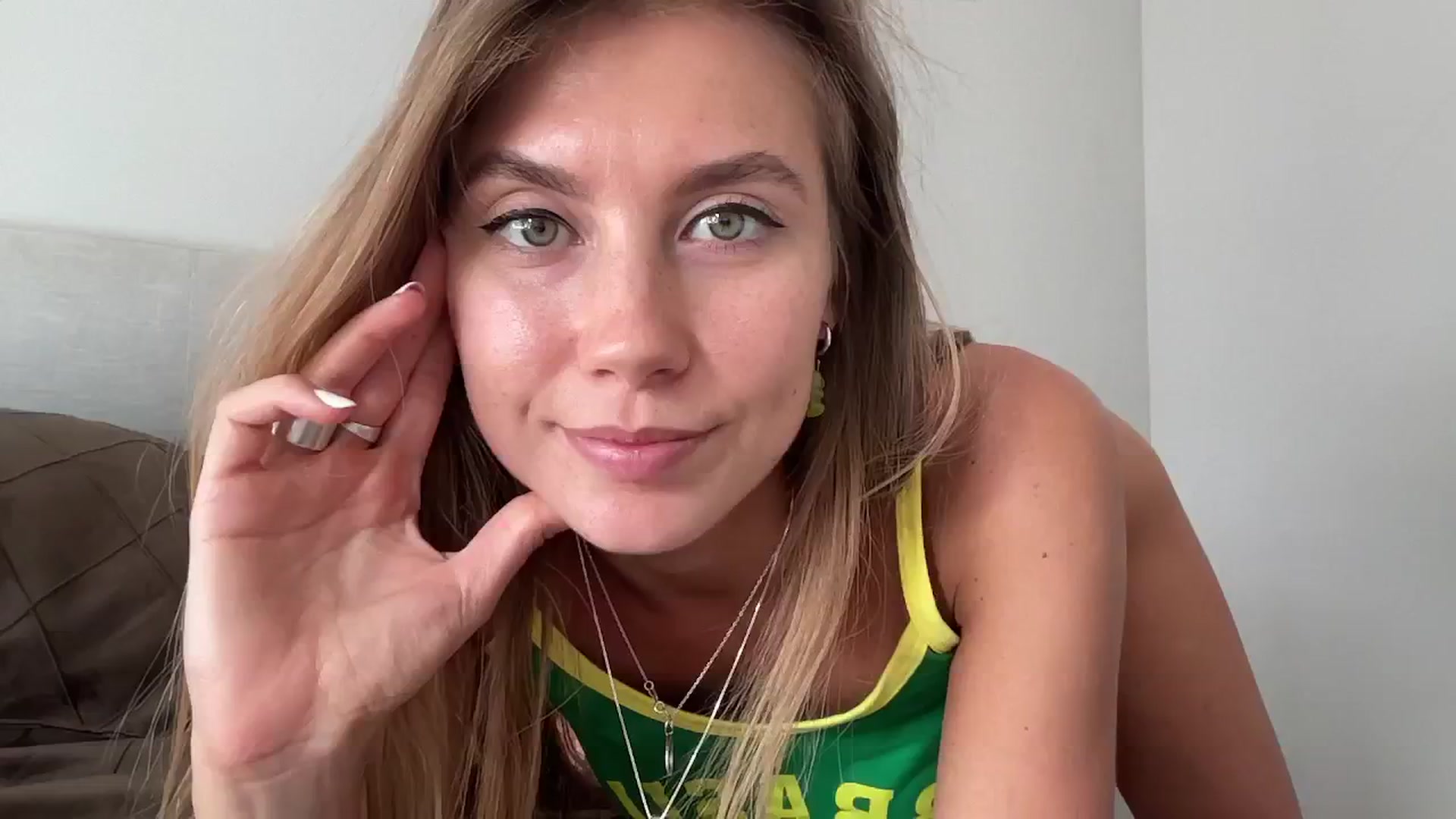 Gallery image thumbnail from SurfGirls's myfreecams stream on, 01/10/2025, 19:16 image 8 of 20