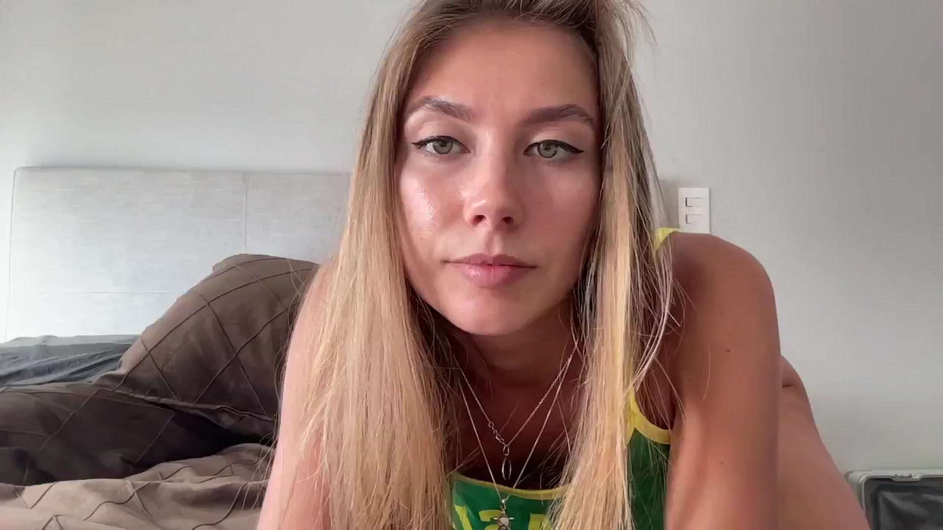 Gallery image thumbnail from SurfGirls's myfreecams stream on, 01/10/2025, 19:16 image 13 of 20