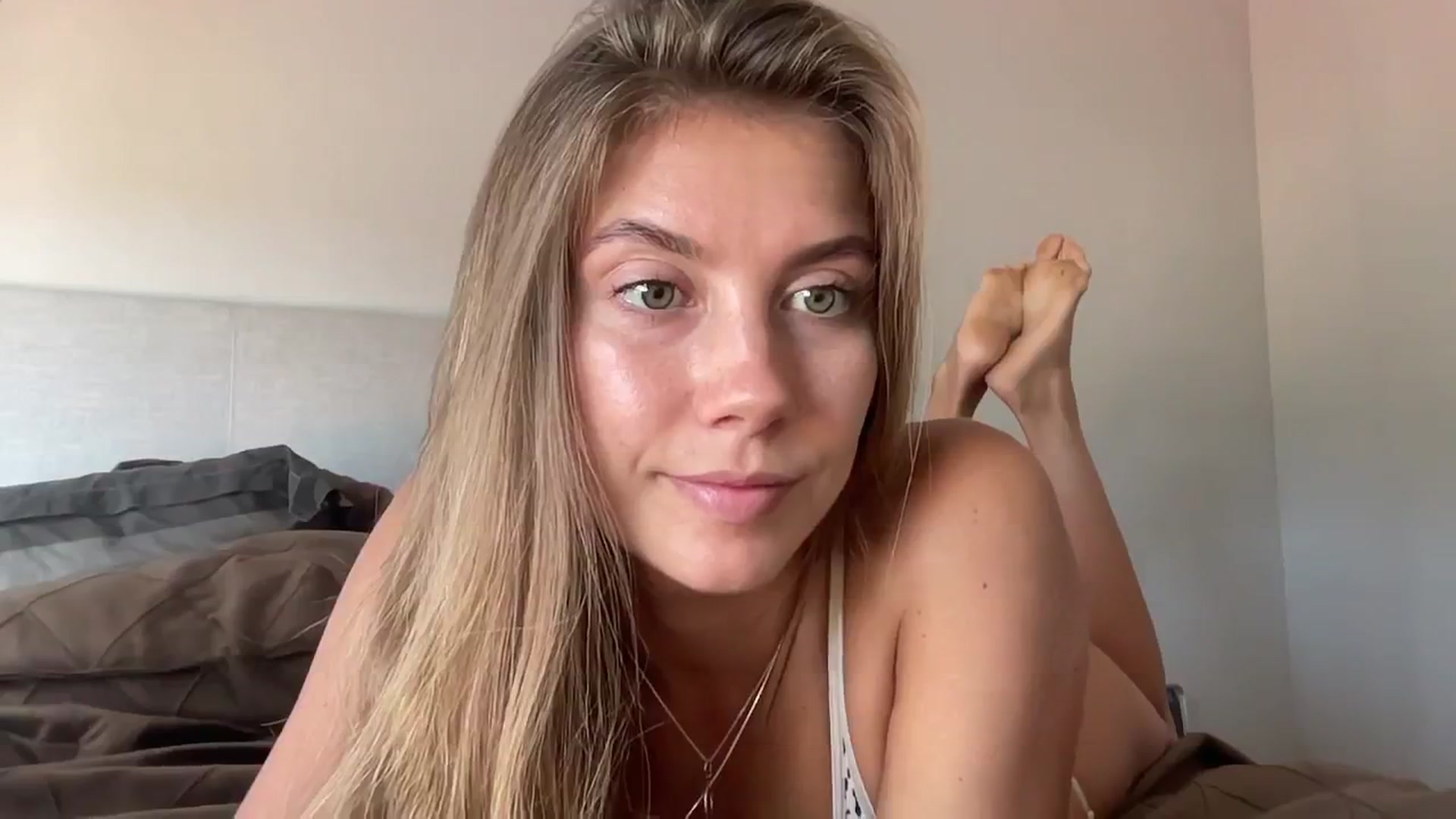 Gallery image thumbnail from SurfGirls's myfreecams stream on, 01/13/2025, 12:57 image 15 of 20