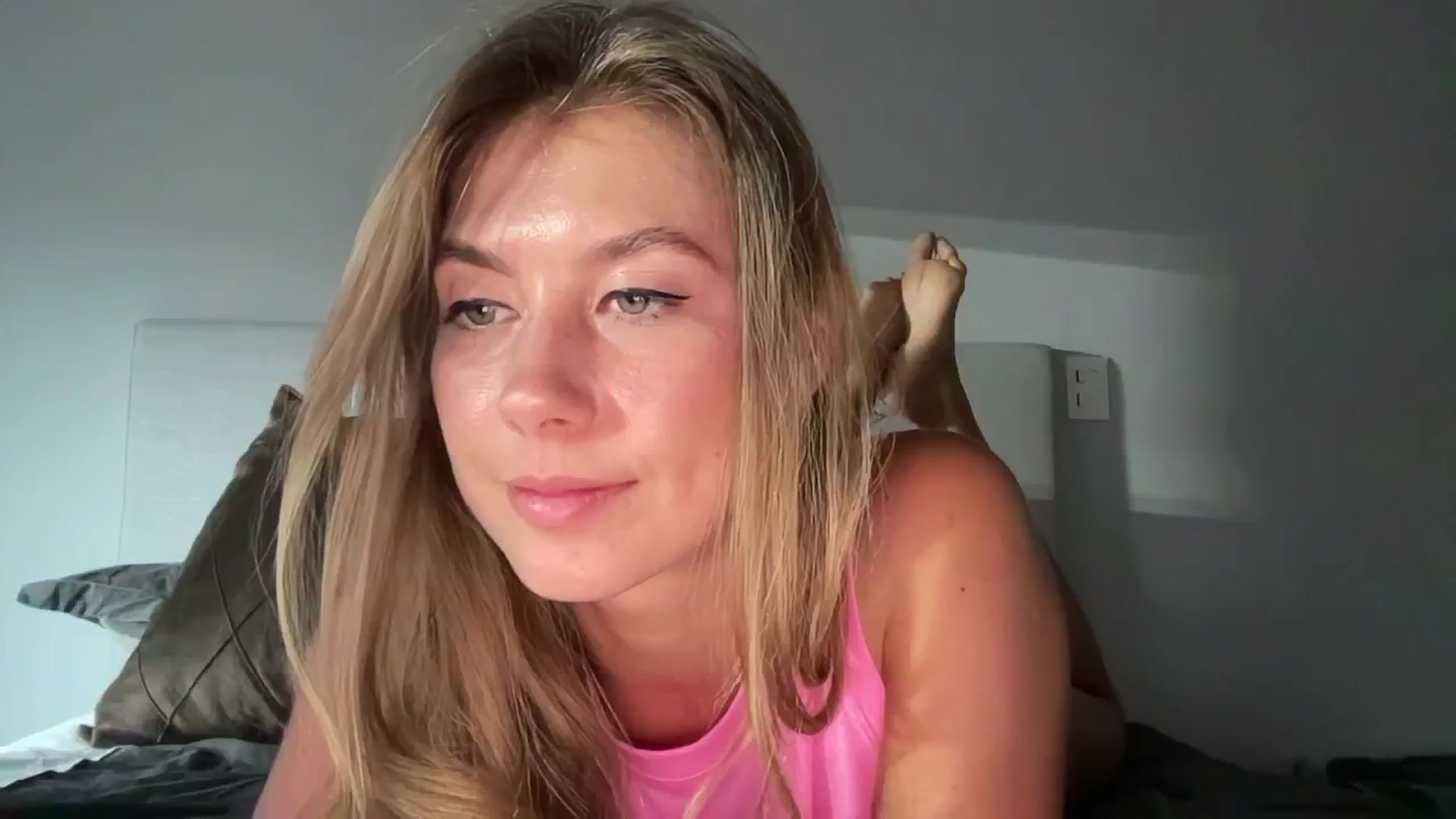 Gallery image thumbnail from SurfGirls's myfreecams stream on, 01/13/2025, 22:16 image 15 of 20