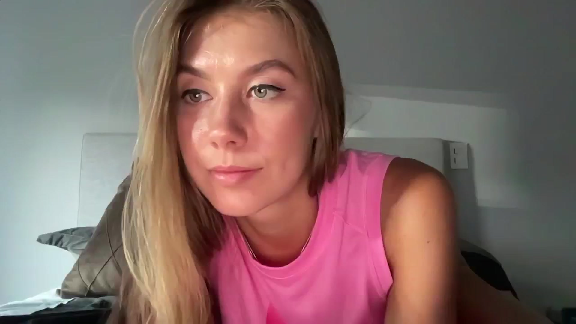 Gallery image thumbnail from SurfGirls's myfreecams stream on, 01/13/2025, 22:16 image 5 of 20