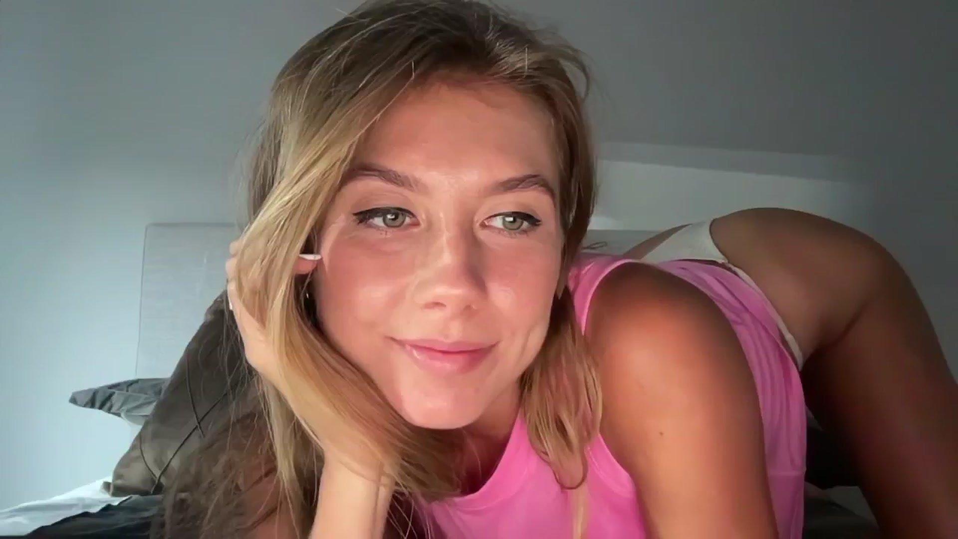 Gallery image thumbnail from SurfGirls's myfreecams stream on, 01/13/2025, 22:16 image 9 of 20