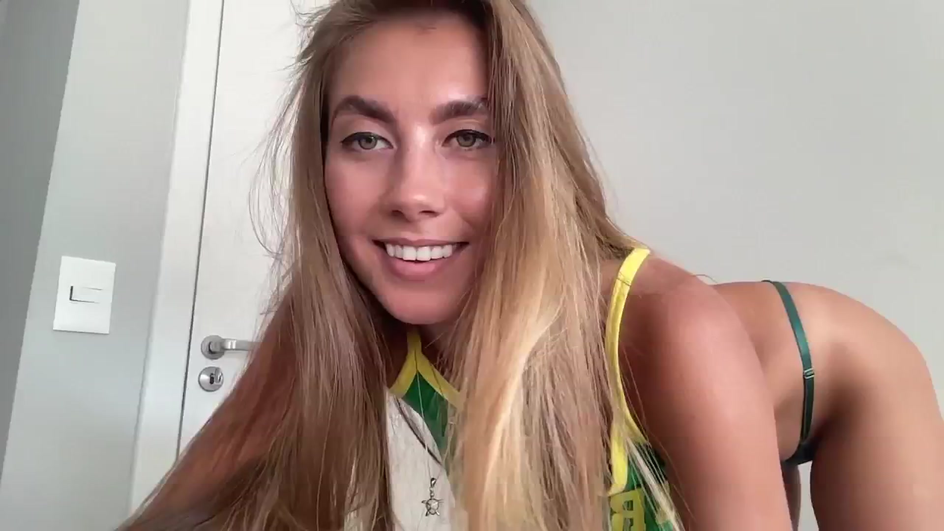 Gallery image thumbnail from SurfGirls's myfreecams stream on, 01/14/2025, 19:10 image 15 of 20