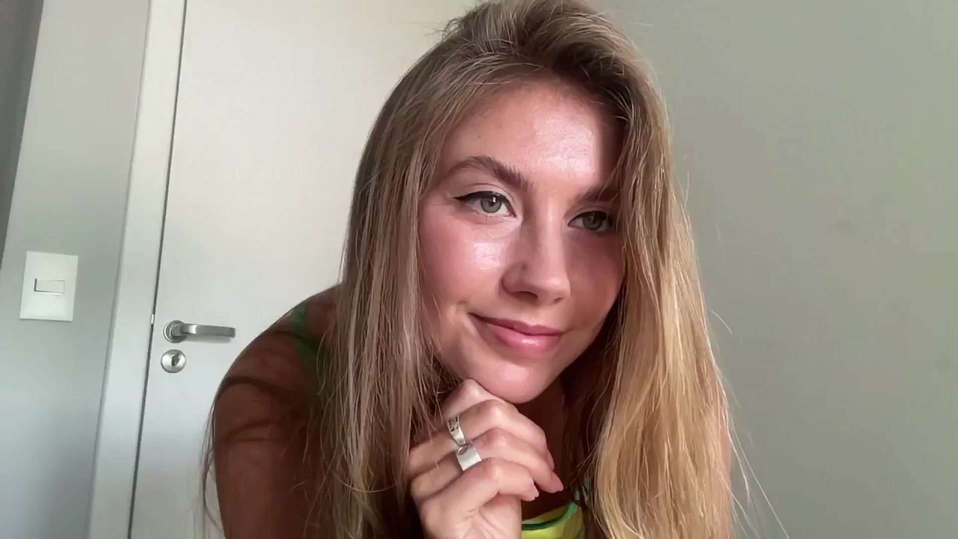 Gallery image thumbnail from SurfGirls's myfreecams stream on, 01/25/2025, 13:22 image 10 of 20