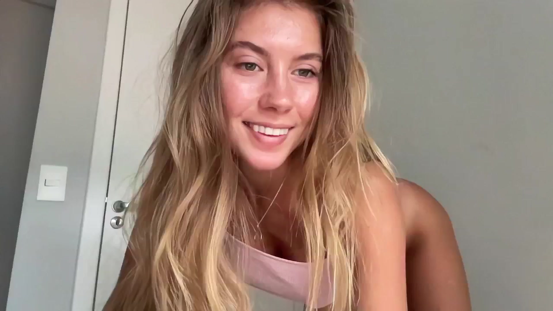 Gallery image thumbnail from SurfGirls's myfreecams stream on, 01/30/2025, 10:17 image 9 of 20