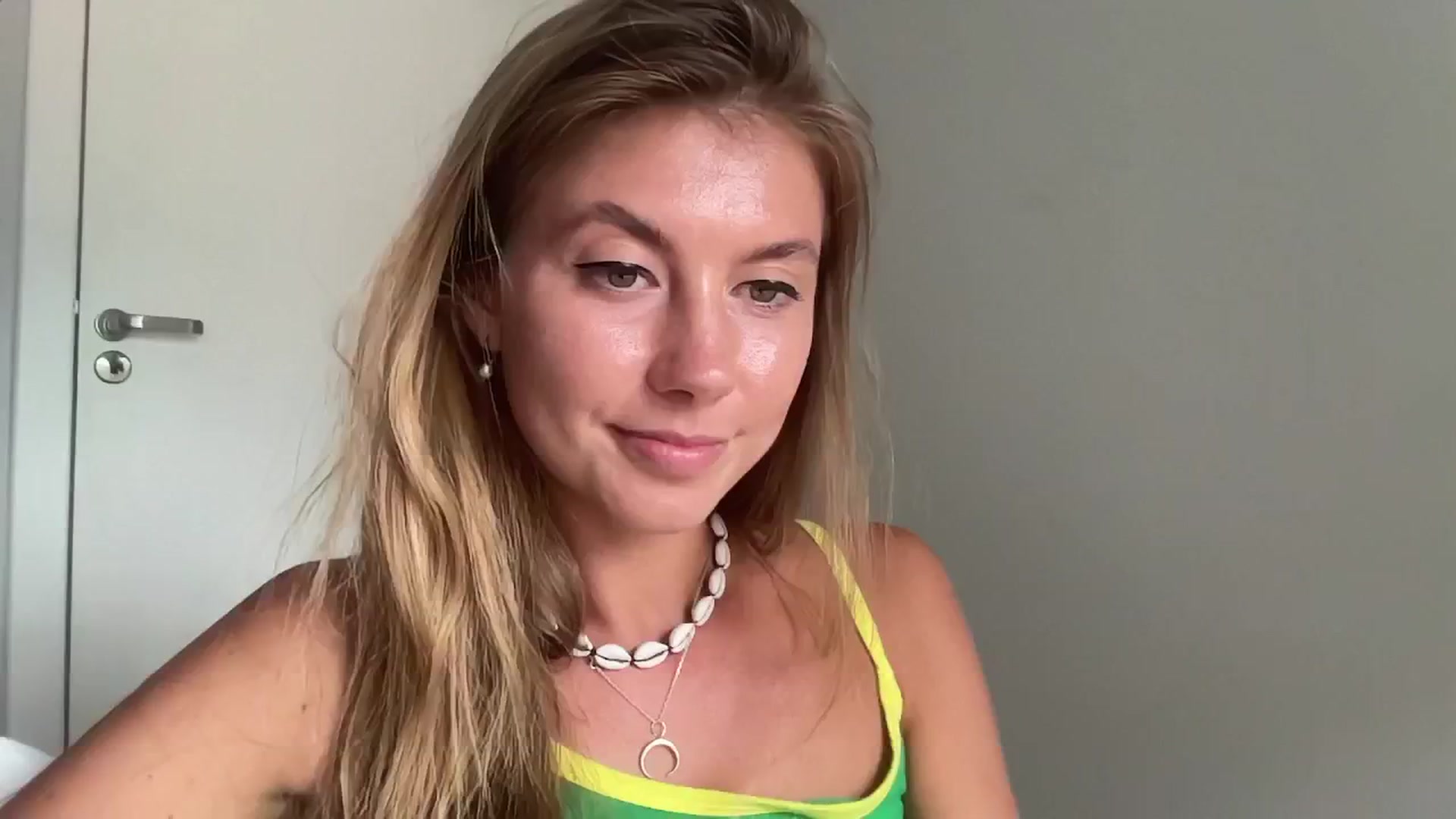 Gallery image thumbnail from SurfGirls's myfreecams stream on, 02/03/2025, 19:22 image 12 of 20