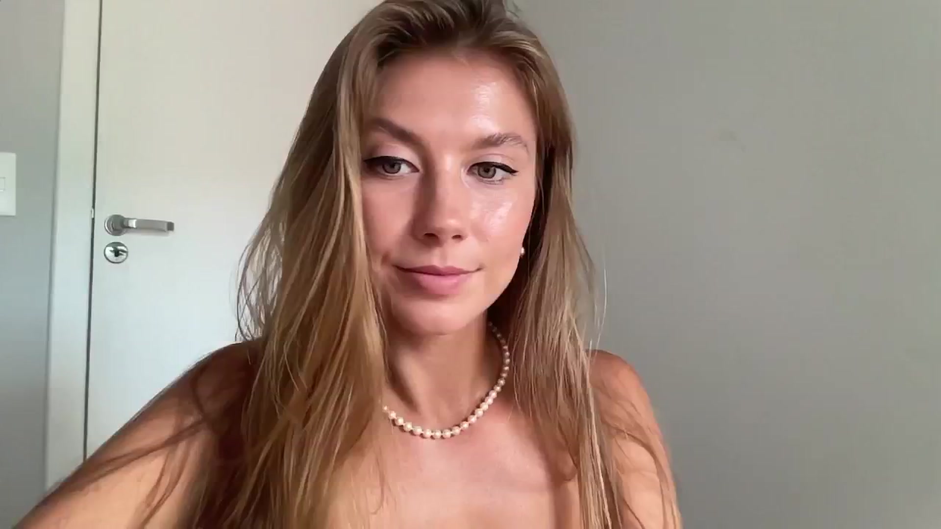 Gallery image thumbnail from SurfGirls's myfreecams stream on, 02/05/2025, 14:02 image 4 of 20