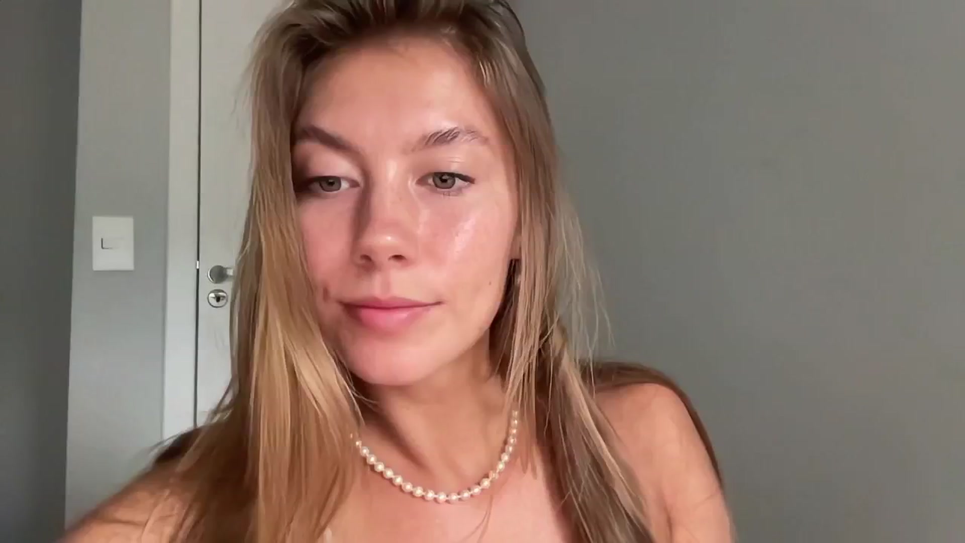 Gallery image thumbnail from SurfGirls's myfreecams stream on, 02/06/2025, 10:18 image 13 of 20
