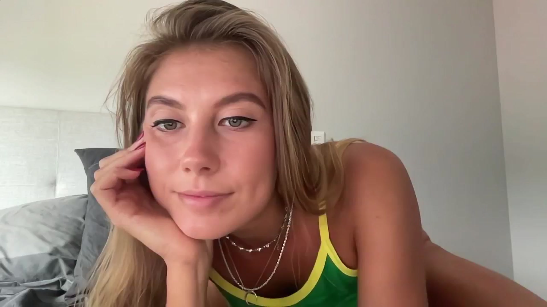 Gallery image thumbnail from SurfGirls's myfreecams stream on, 02/18/2025, 16:50 image 9 of 20