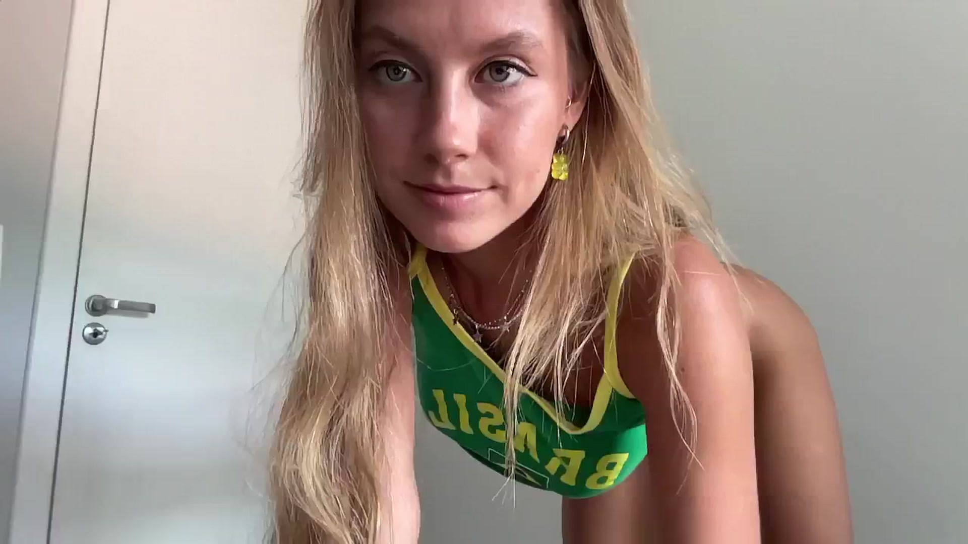 Gallery image thumbnail from SurfGirls's myfreecams stream on, 02/20/2025, 15:47 image 18 of 20