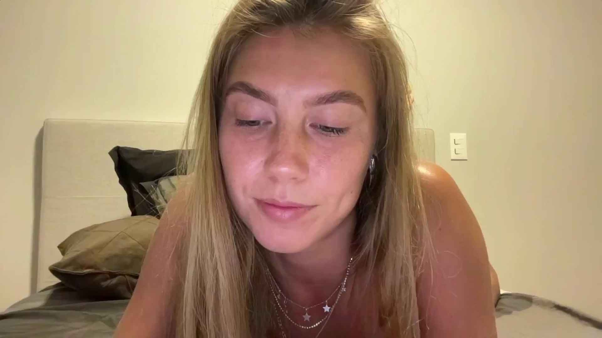 Gallery image thumbnail from SurfGirls's myfreecams stream on, 02/22/2025, 22:07 image 5 of 20