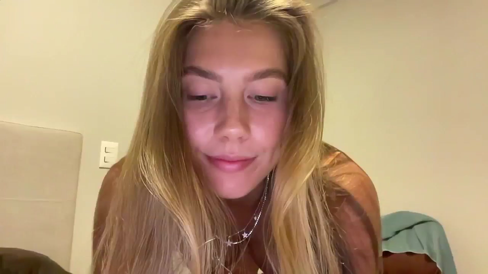 Gallery image thumbnail from SurfGirls's myfreecams stream on, 02/22/2025, 22:07 image 16 of 20