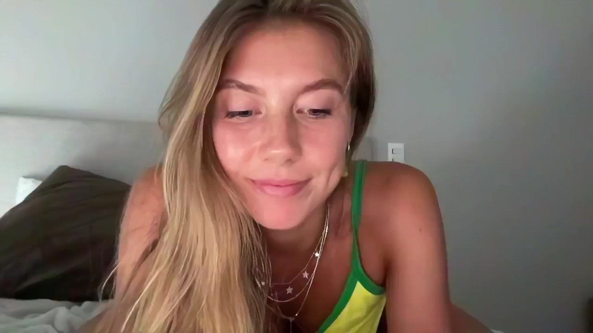 Gallery image thumbnail from SurfGirls's myfreecams stream on, 02/24/2025, 19:14 image 12 of 20