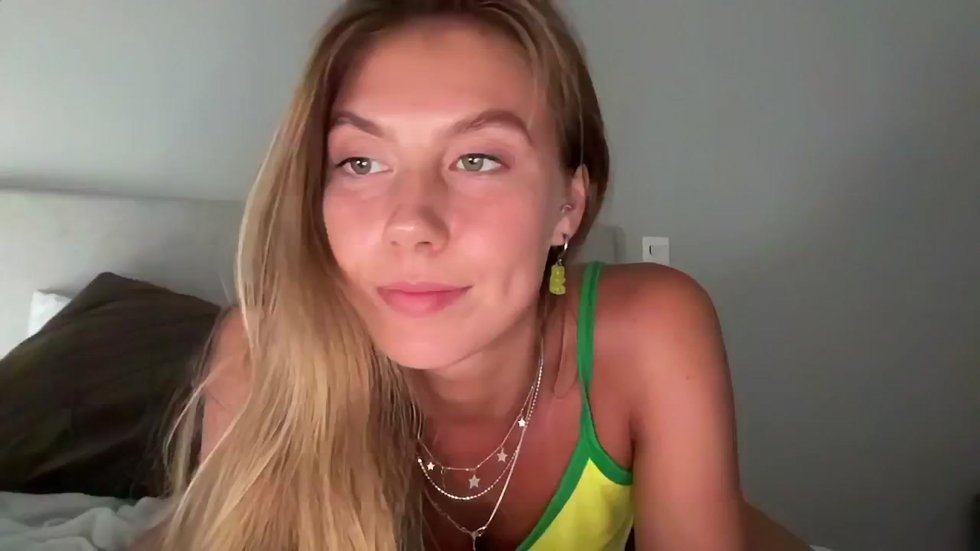 Gallery image thumbnail from SurfGirls's myfreecams stream on, 02/24/2025, 19:14 image 11 of 20