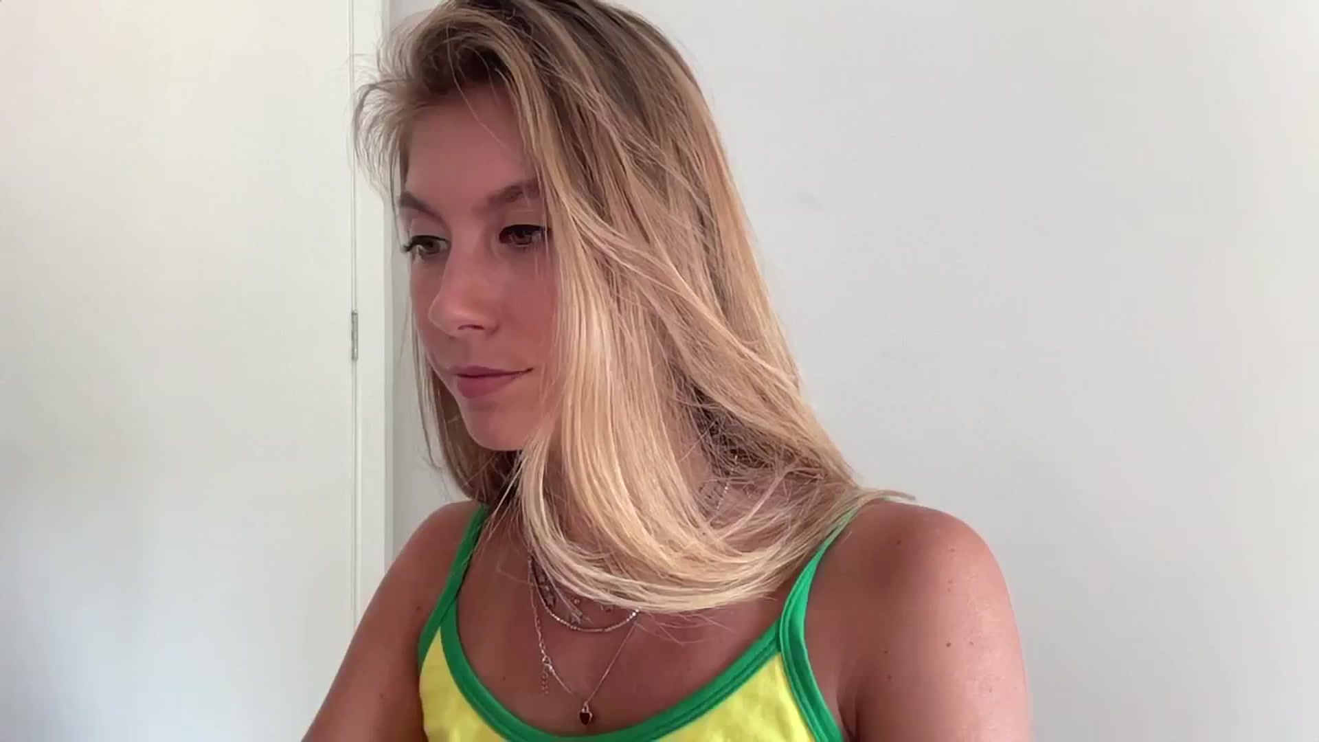 Gallery image thumbnail from SurfGirls's myfreecams stream on, 02/26/2025, 18:02 image 14 of 20
