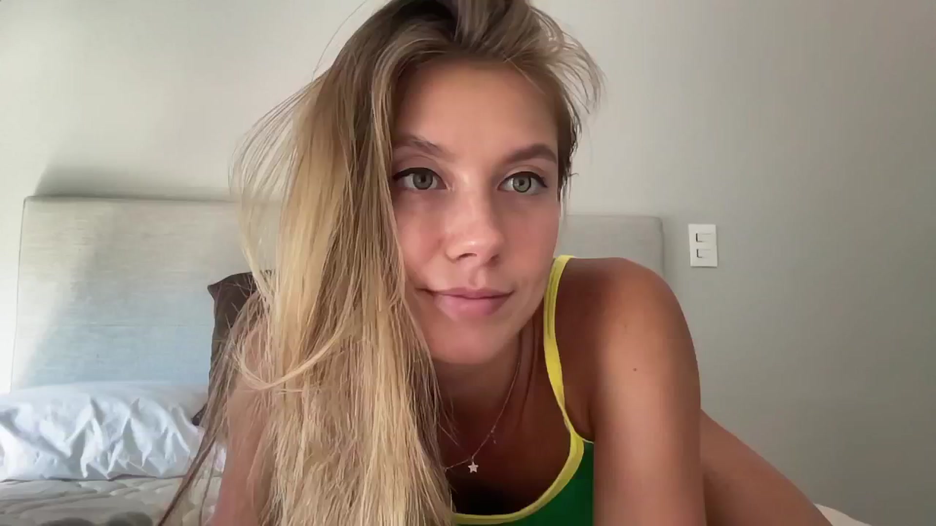 Gallery image thumbnail from SurfGirls's myfreecams stream on, 02/28/2025, 17:56 image 13 of 20
