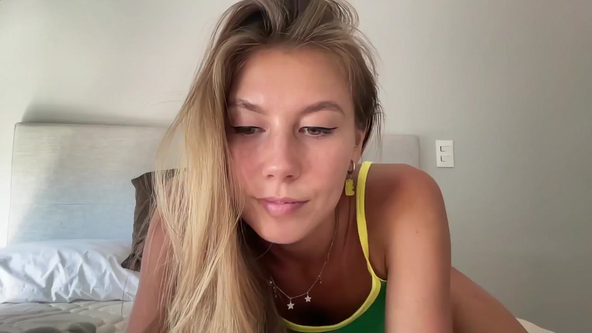 Gallery image thumbnail from SurfGirls's myfreecams stream on, 02/28/2025, 17:56 image 14 of 20