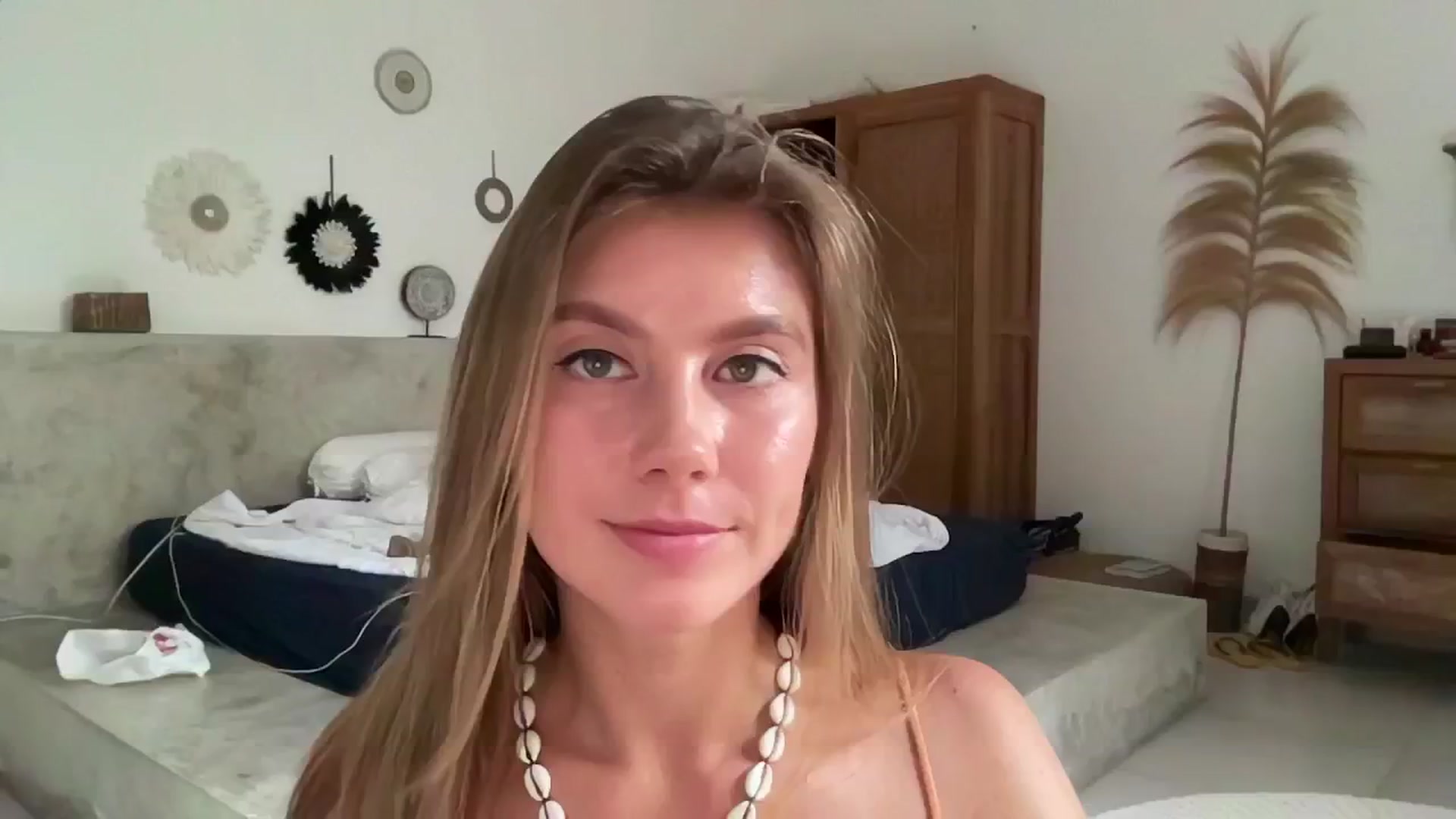 Gallery image thumbnail from SurfGirls's myfreecams stream on, 03/18/2025, 09:46 image 5 of 20