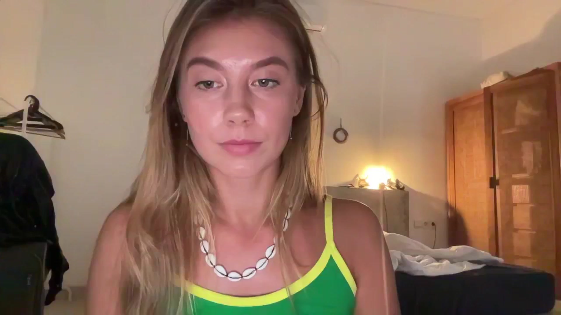 Gallery image thumbnail from SurfGirls's myfreecams stream on, 03/19/2025, 03:41 image 19 of 20