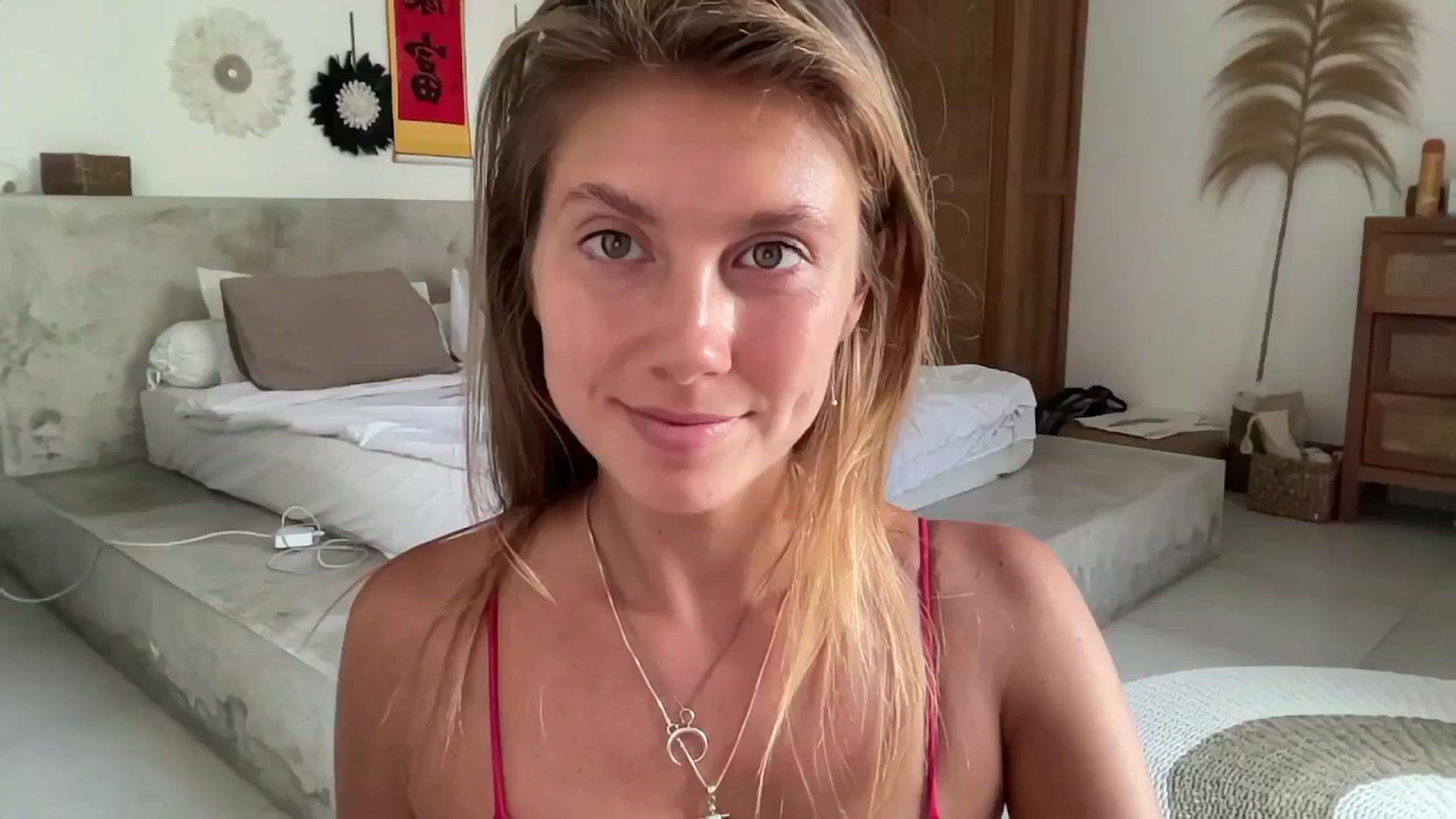 Gallery image thumbnail from SurfGirls's myfreecams stream on, 04/08/2025, 01:30 image 14 of 20