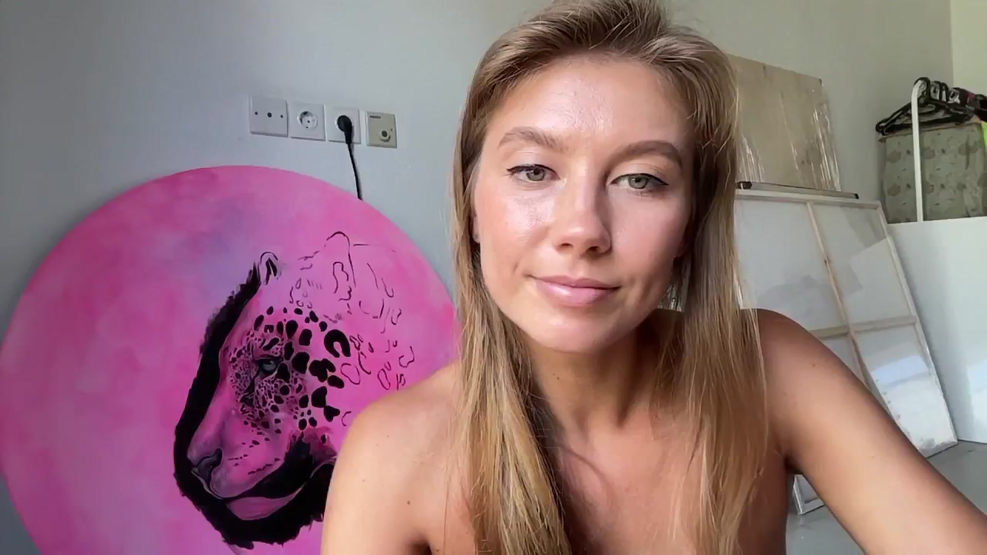 Gallery image thumbnail from SurfGirls's myfreecams stream on, 04/11/2025, 04:19 image 7 of 20