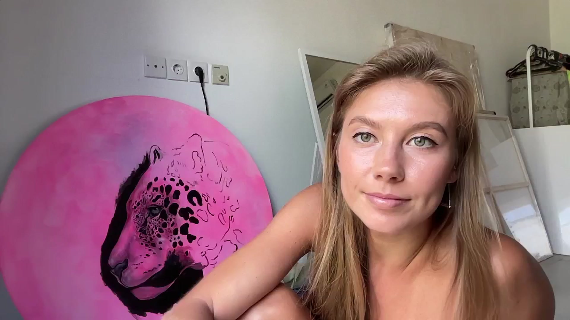 Gallery image thumbnail from SurfGirls's myfreecams stream on, 04/11/2025, 04:19 image 5 of 20