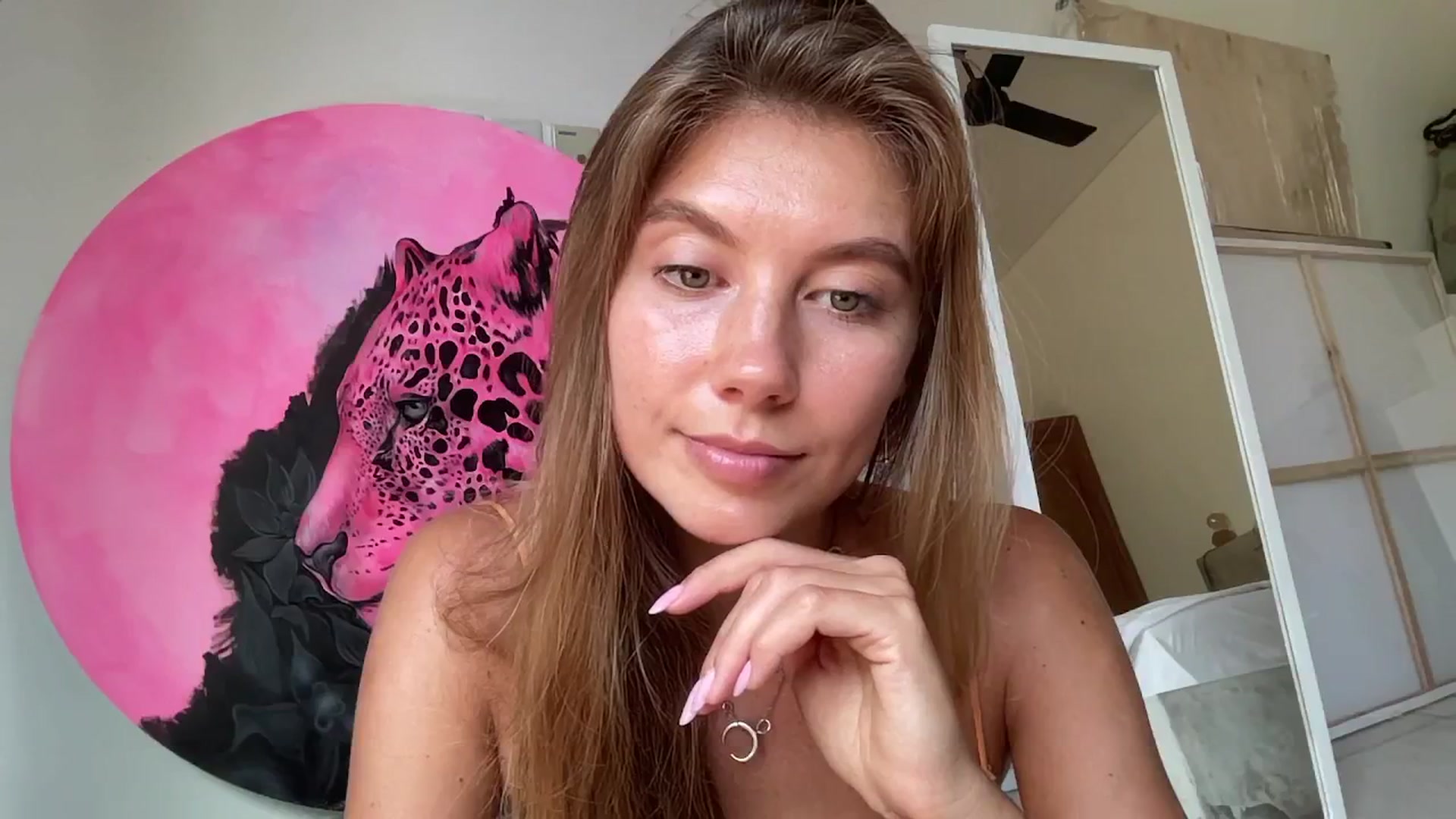 Gallery image thumbnail from SurfGirls's myfreecams stream on, 04/16/2025, 07:17 image 13 of 20