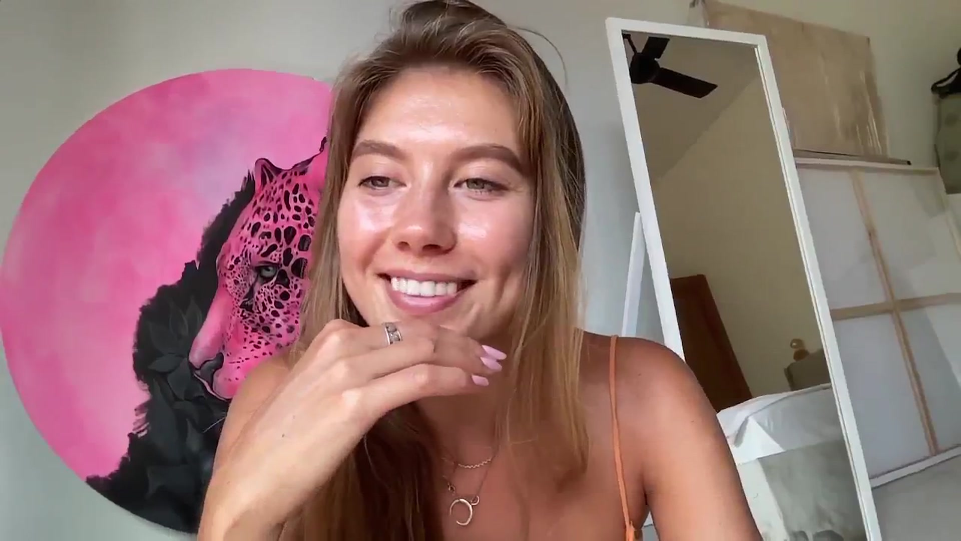 Gallery image thumbnail from SurfGirls's myfreecams stream on, 04/16/2025, 07:17 image 18 of 20