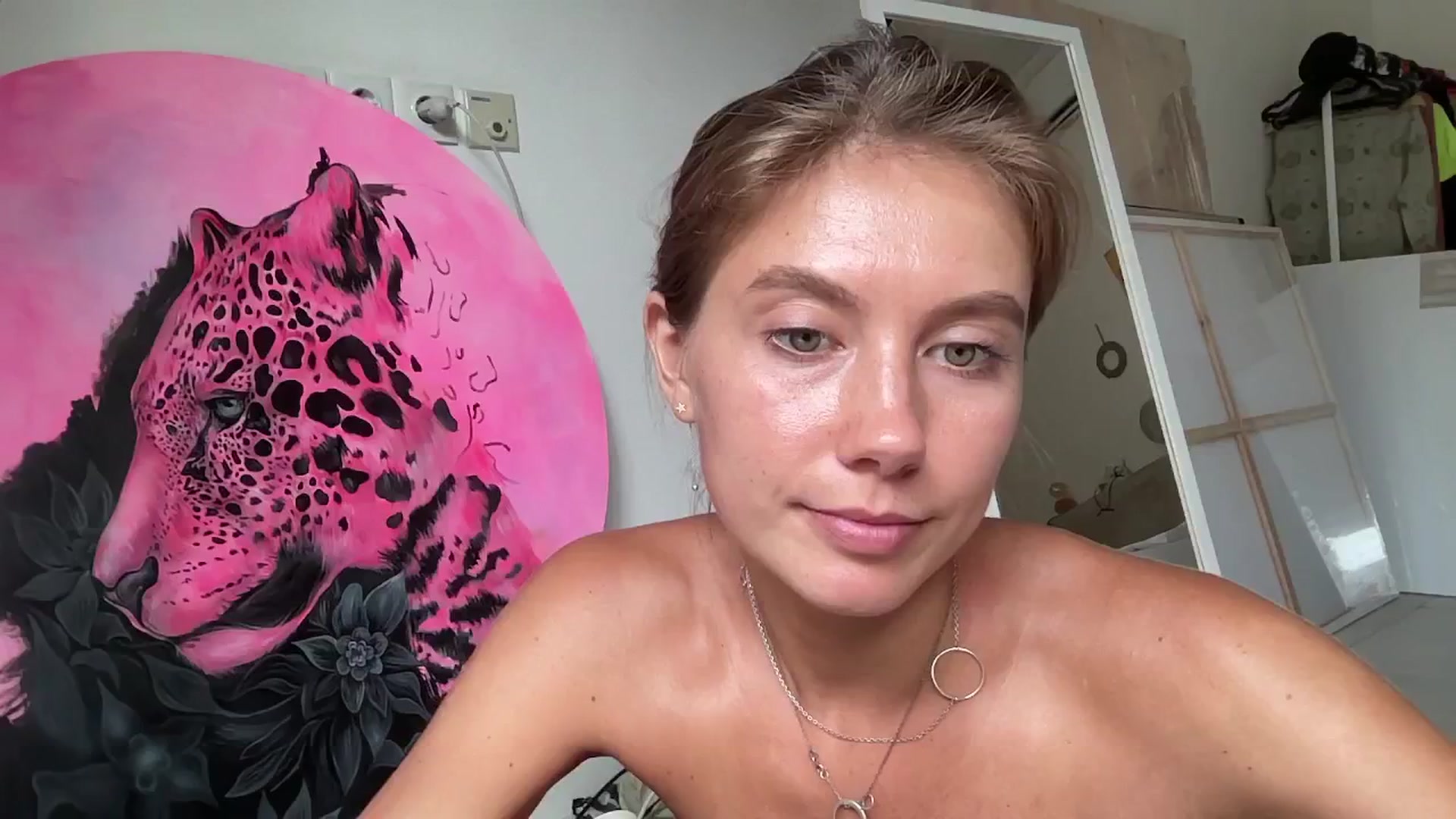 Gallery image thumbnail from SurfGirls's myfreecams stream on, 04/16/2025, 08:25 image 19 of 20