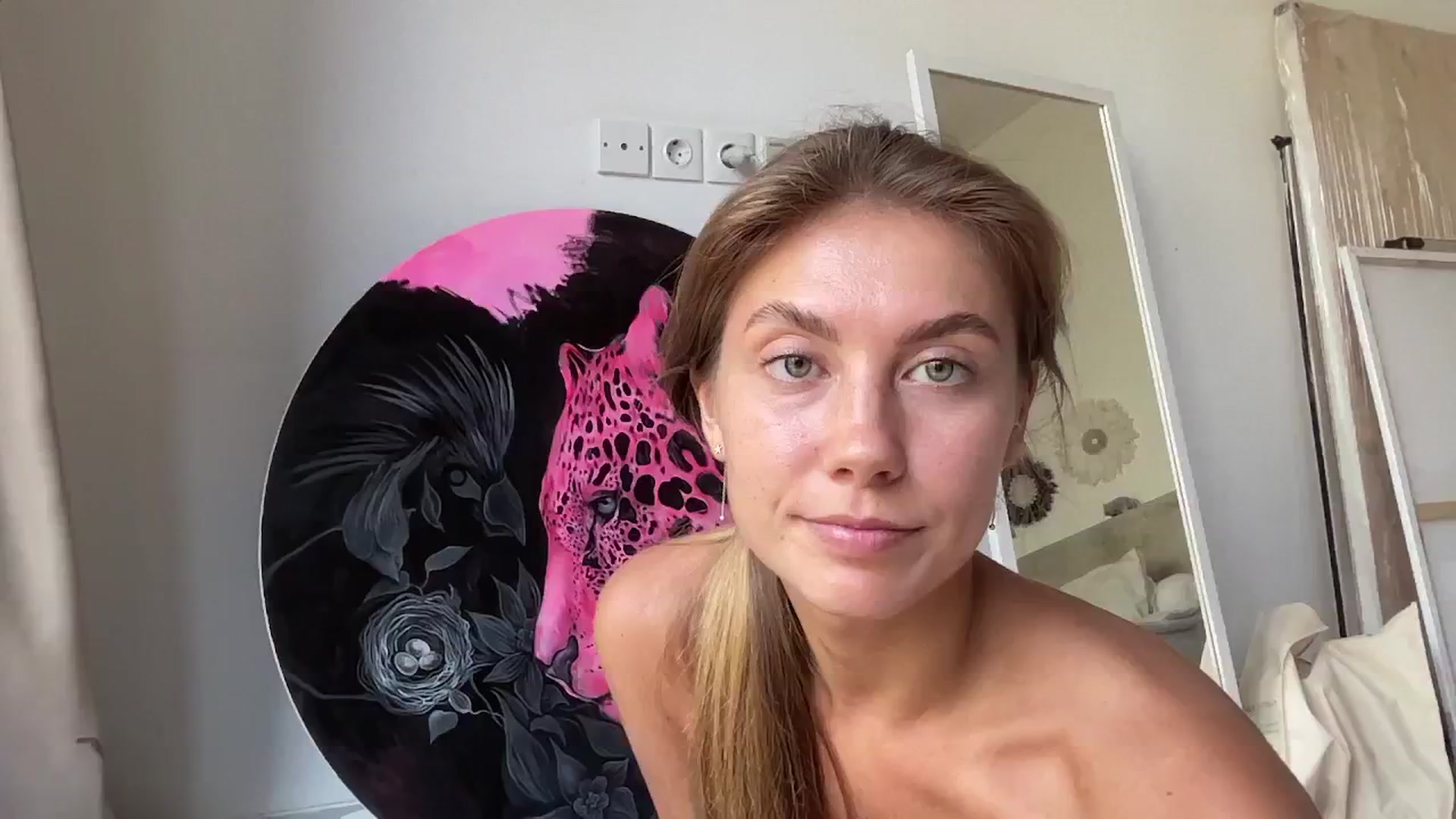 Gallery image thumbnail from SurfGirls's myfreecams stream on, 04/22/2025, 05:30 image 8 of 20