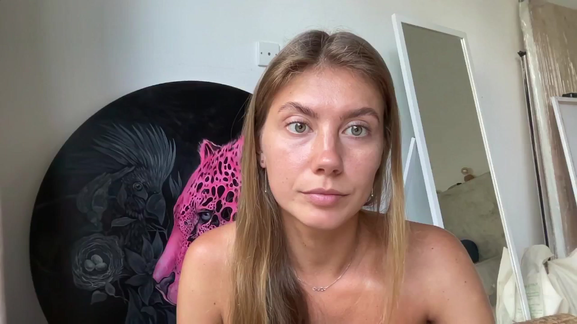 Gallery image thumbnail from SurfGirls's myfreecams stream on, 04/27/2025, 01:40 image 19 of 20