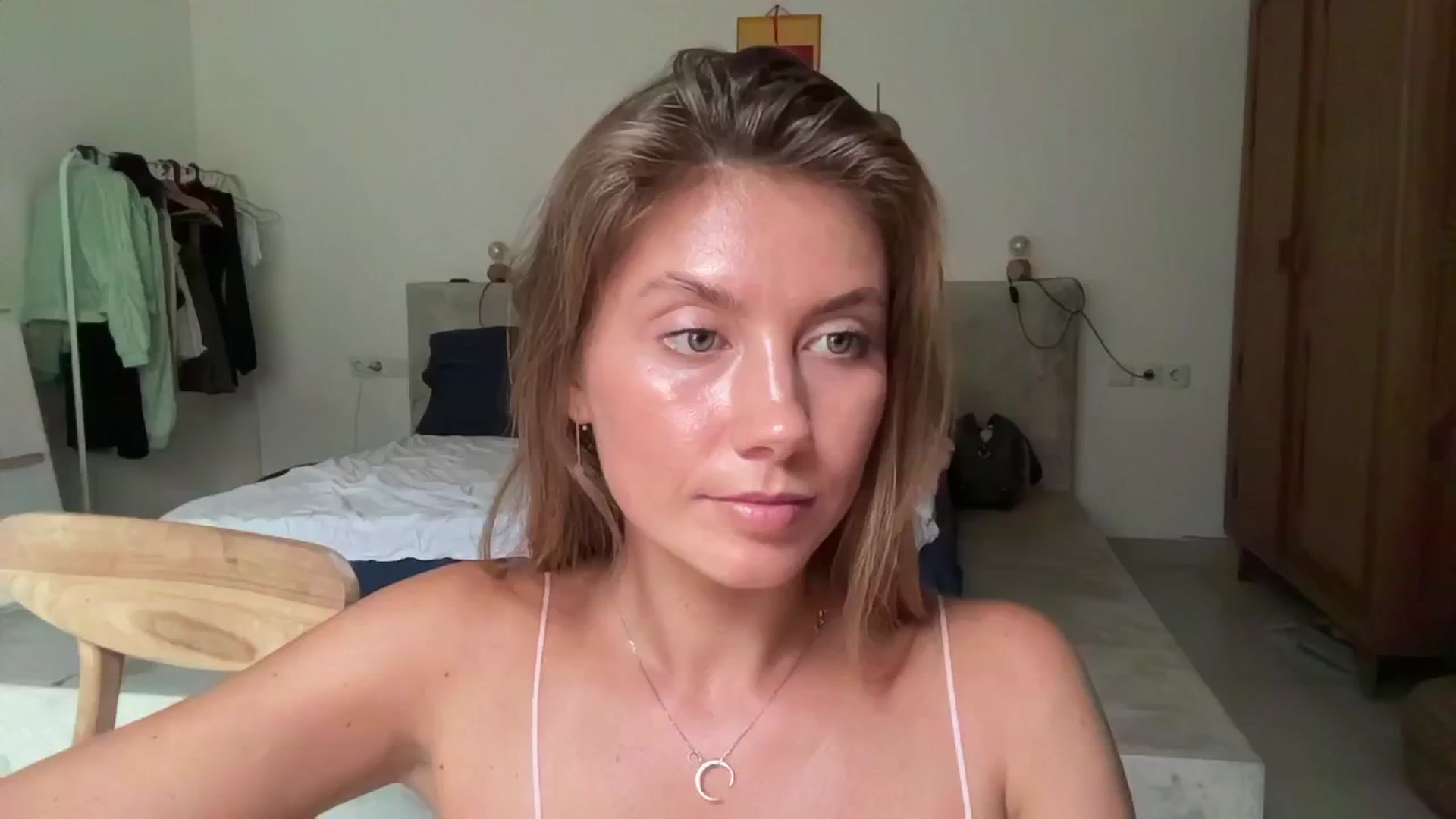 Gallery image thumbnail from SurfGirls's myfreecams stream on, 05/13/2025, 08:39 image 16 of 20