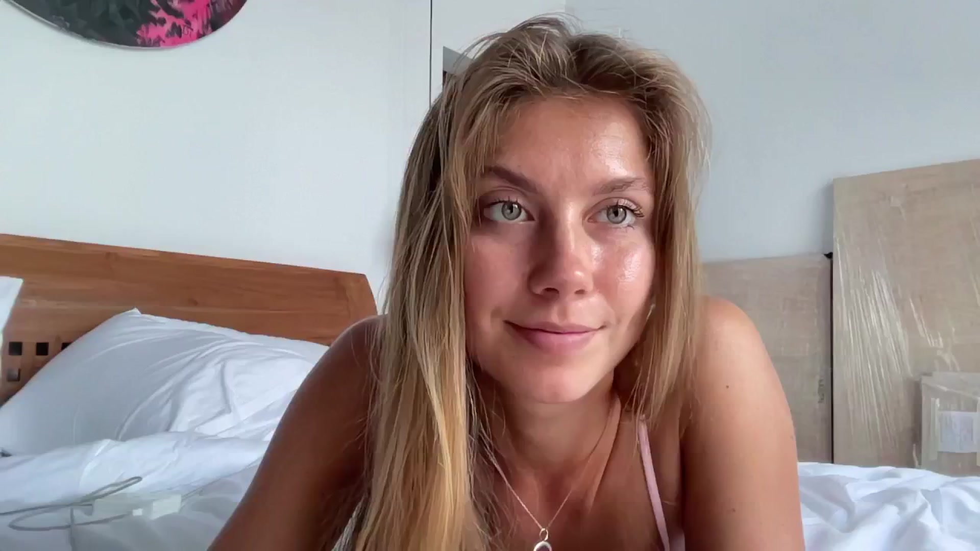 Gallery image thumbnail from SurfGirls's myfreecams stream on, 05/17/2025, 08:15 image 1 of 20