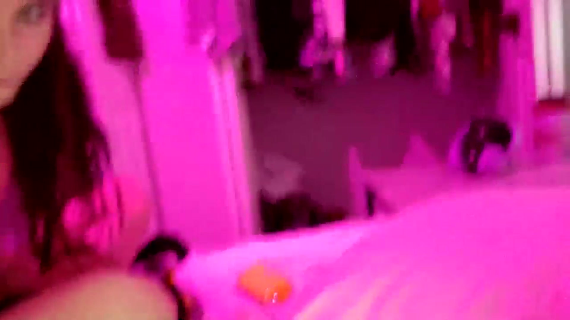 Gallery image thumbnail from SurfSlut's myfreecams stream on, 01/02/2025, 01:03 image 18 of 20
