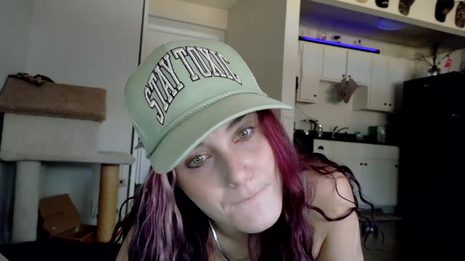 Gallery image thumbnail from SurfSlut's myfreecams stream on, 01/07/2025, 16:01 image 14 of 20