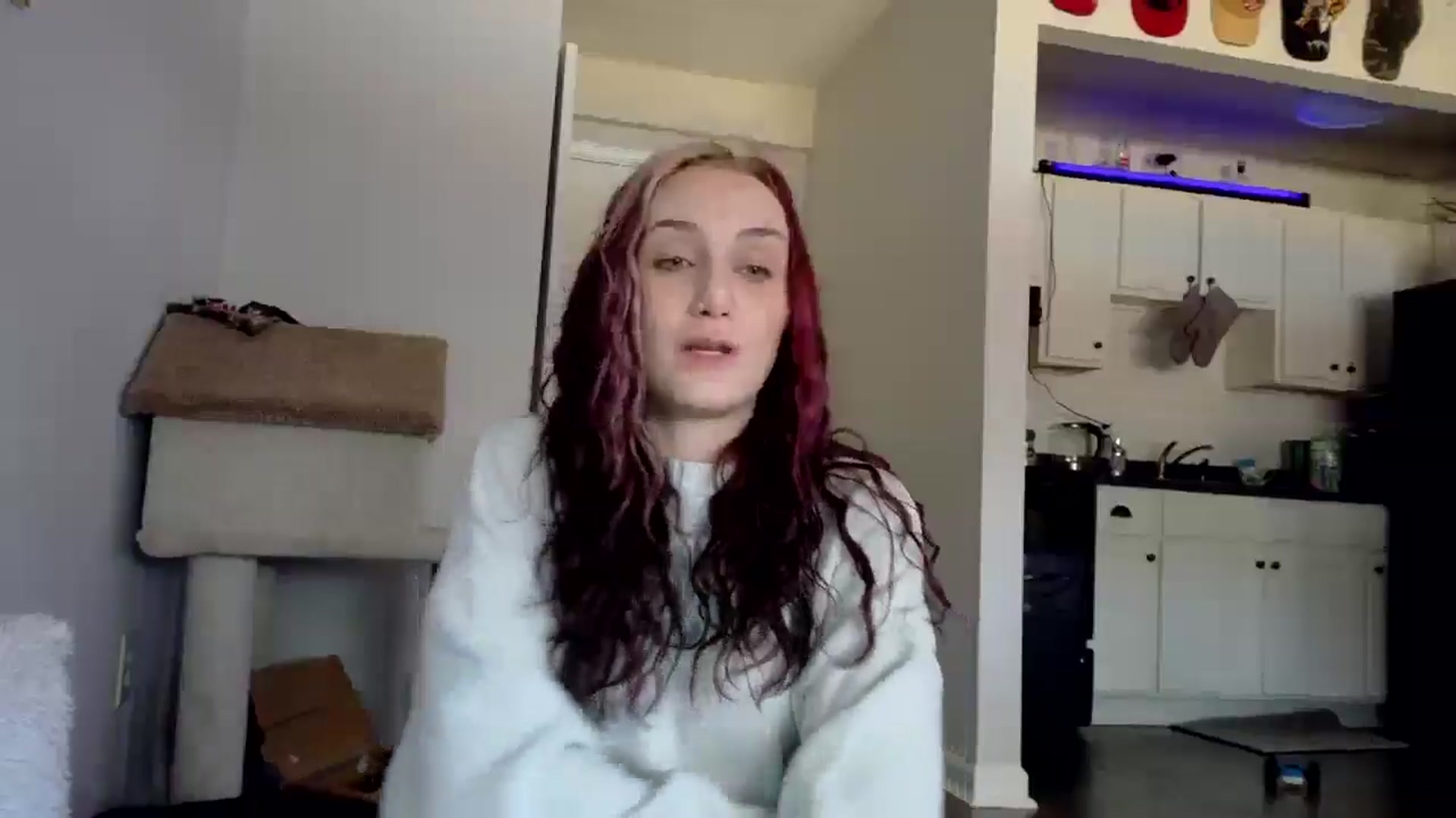 Gallery image thumbnail from SurfSlut's myfreecams stream on, 01/07/2025, 16:01 image 9 of 20