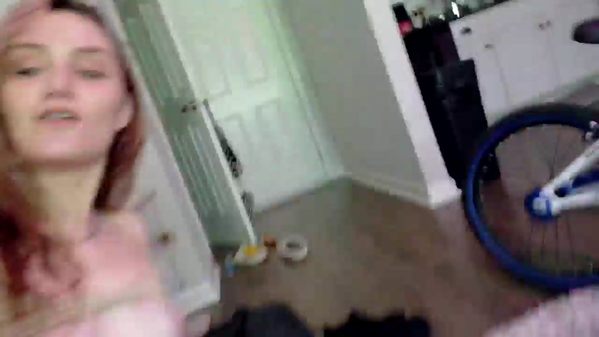 Gallery image thumbnail from SurfSlut's myfreecams stream on, 04/20/2025, 15:01 image 1 of 20