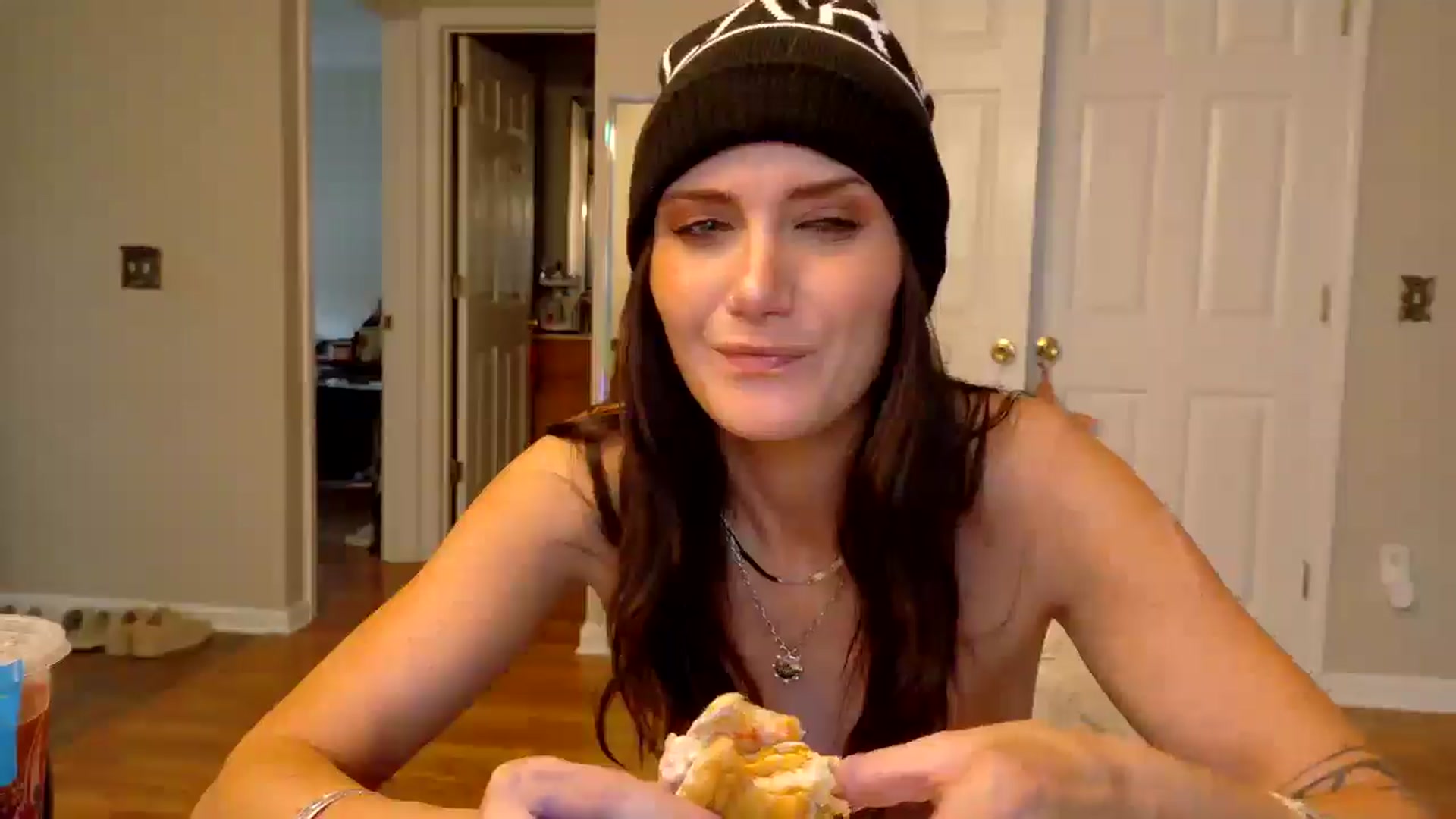 Gallery image thumbnail from SurfSlut's myfreecams stream on, 01/03/2026, 18:46 image 3 of 20