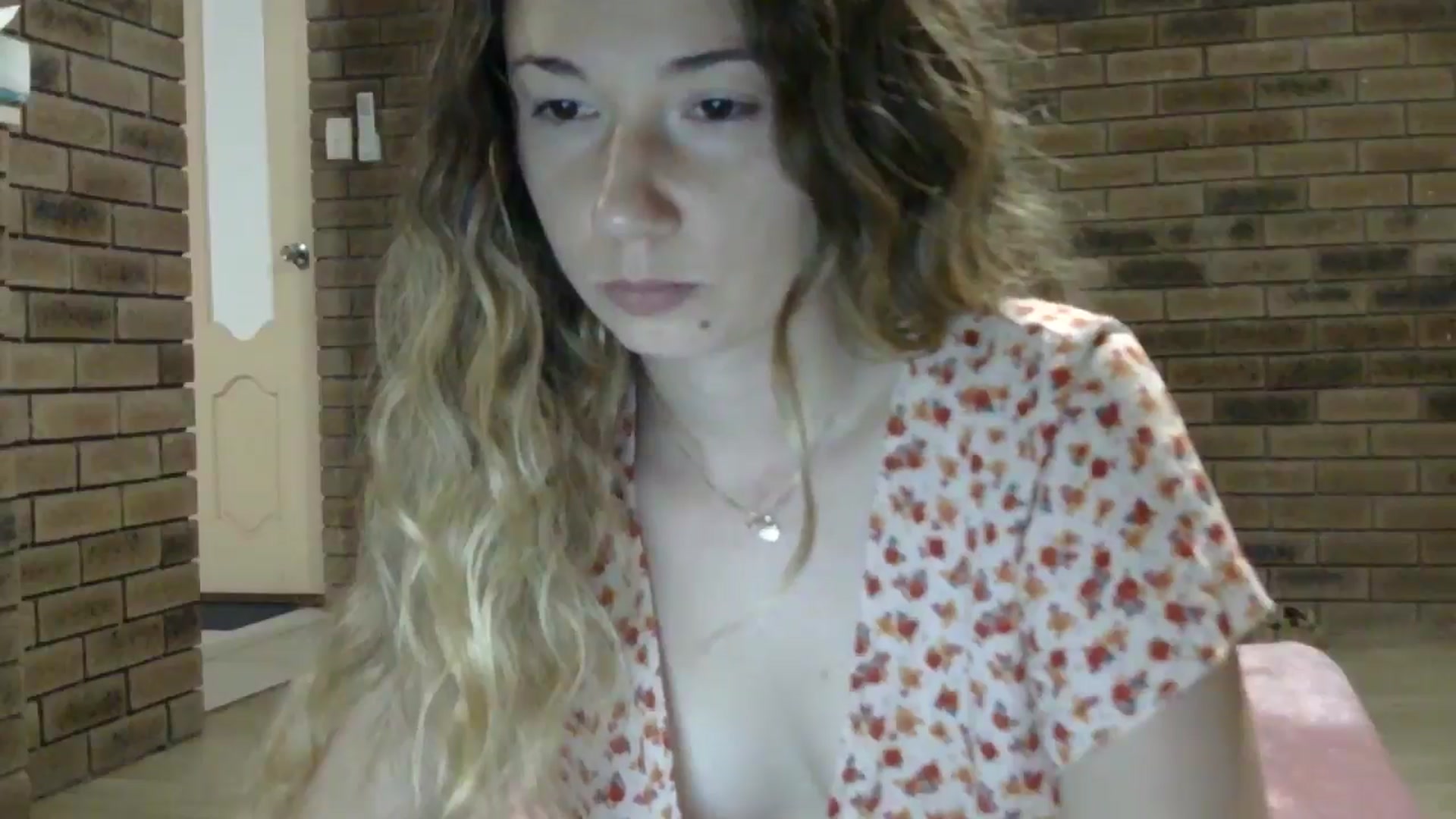 Gallery image thumbnail from SurfyChick's myfreecams stream on, 11/04/2024, 12:49 image 2 of 20